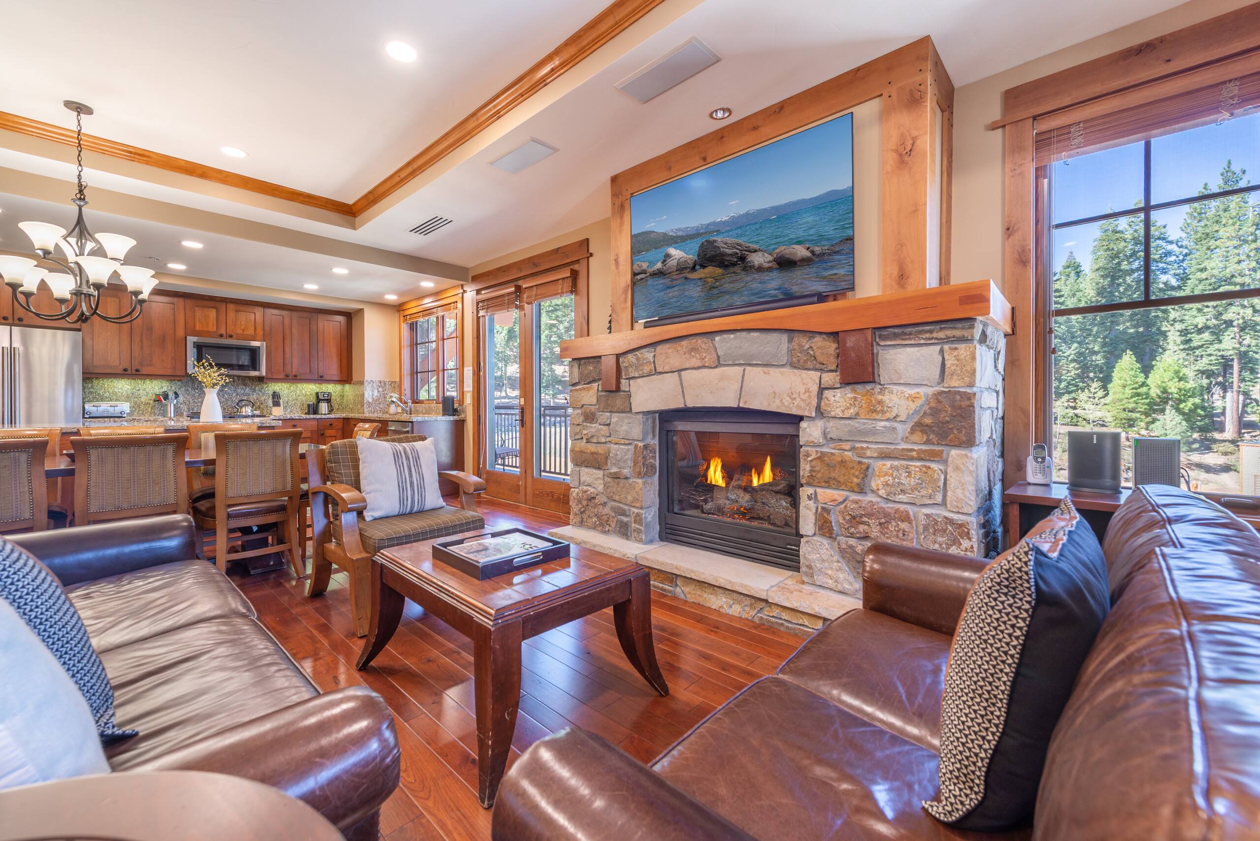 Top-Floor Luxury Condo, Village at Northstar - Photo 6