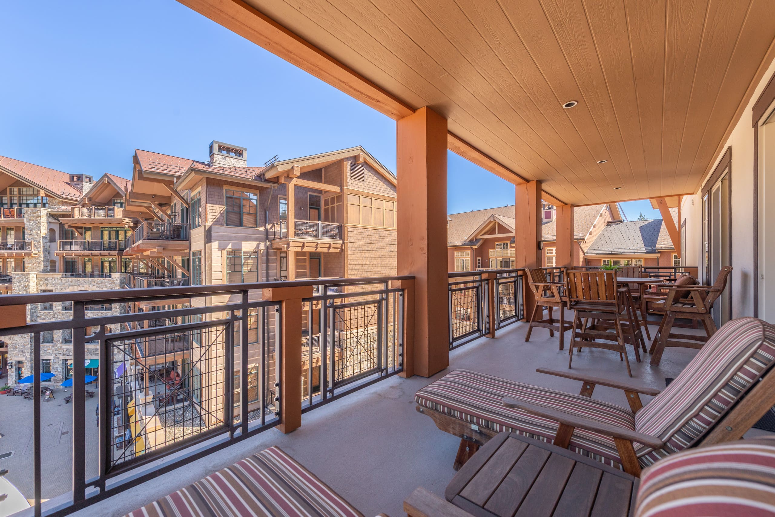 Top-Floor Luxury Condo, Village at Northstar - Photo 24