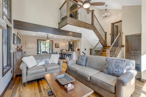 108 Streamside, Modern 3-bedroom, Prime Location