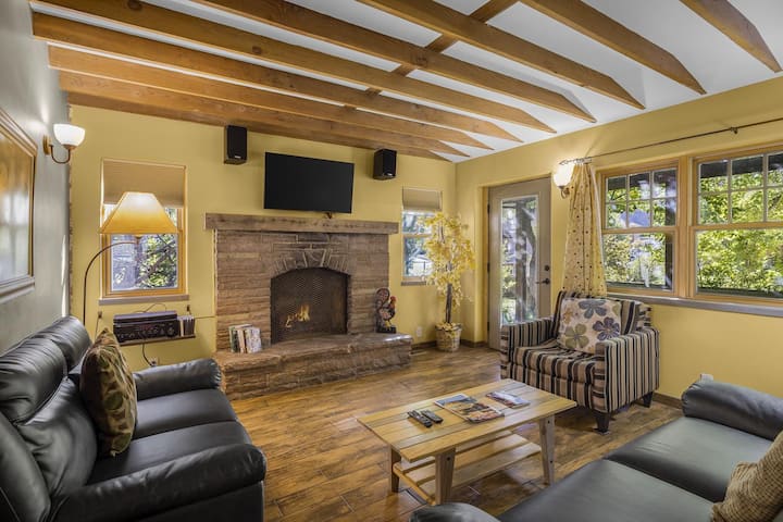 New Listing! Charming Moab Hideaway | Main Street - Moab