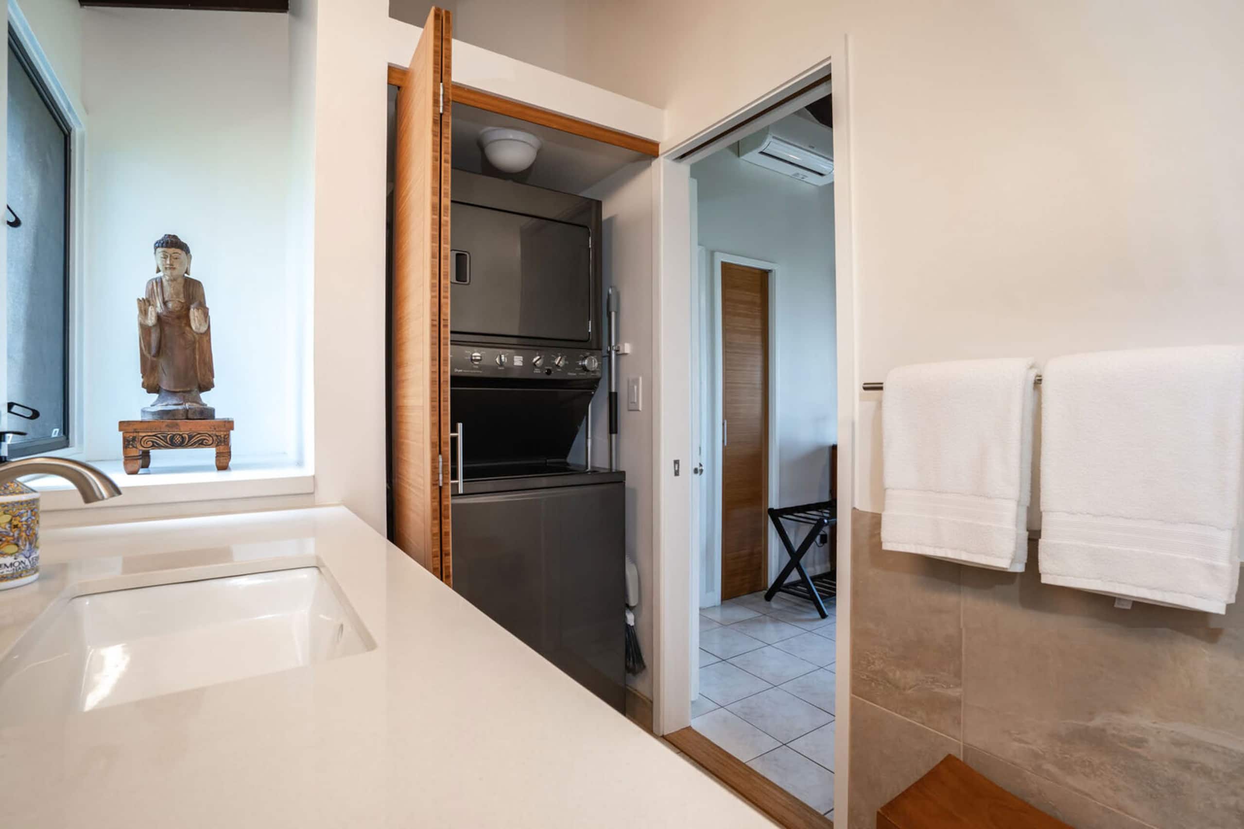 Condo in Kihei · ★5.0 · 1 bedroom · 2 beds · 2 baths - Image 40