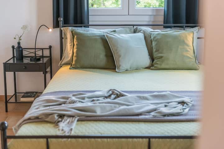 Villa Teresa - Double bedroom with A/C