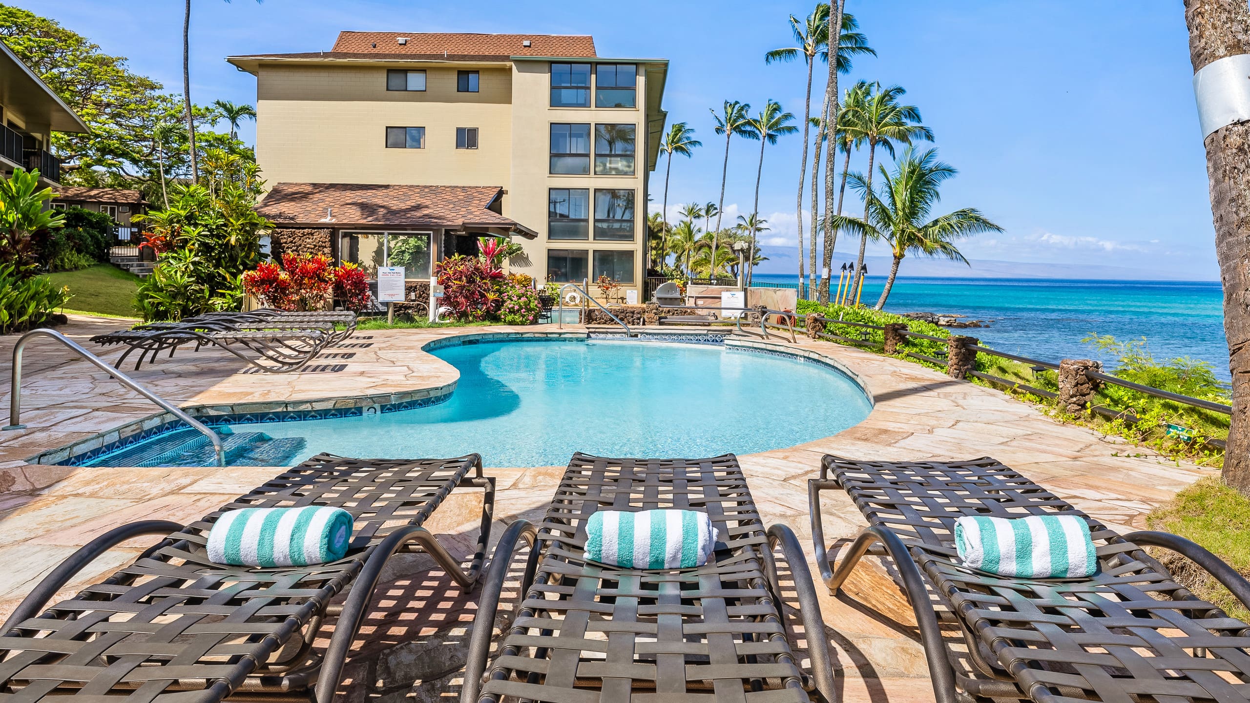 Stunning Oceanfront Sunsets for the entire family - Image 60