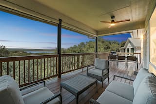 Stay near Lake Travis