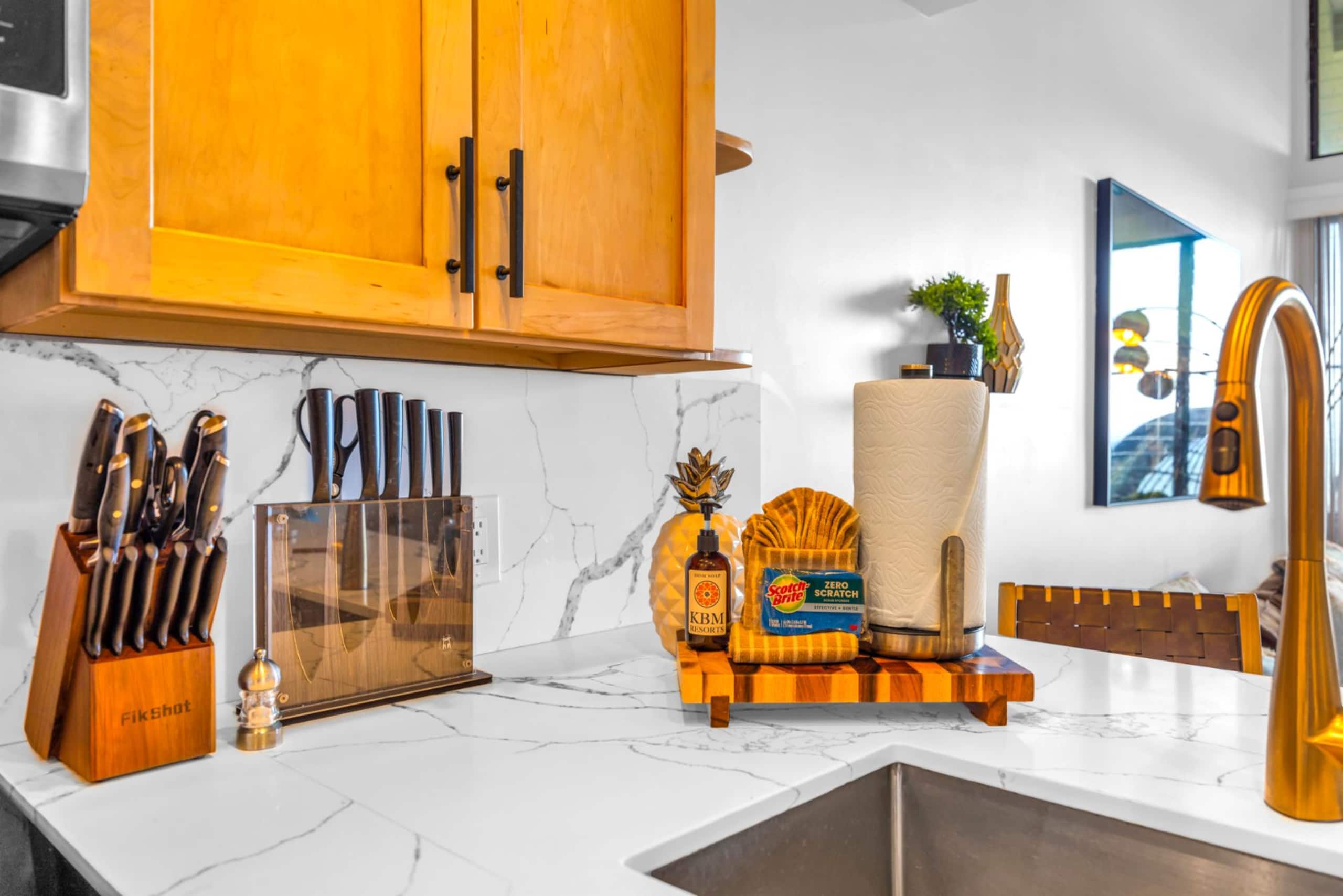 Condo in Lahaina · ★4.17 · 2 bedrooms · 2 beds · 2 baths - Image 14