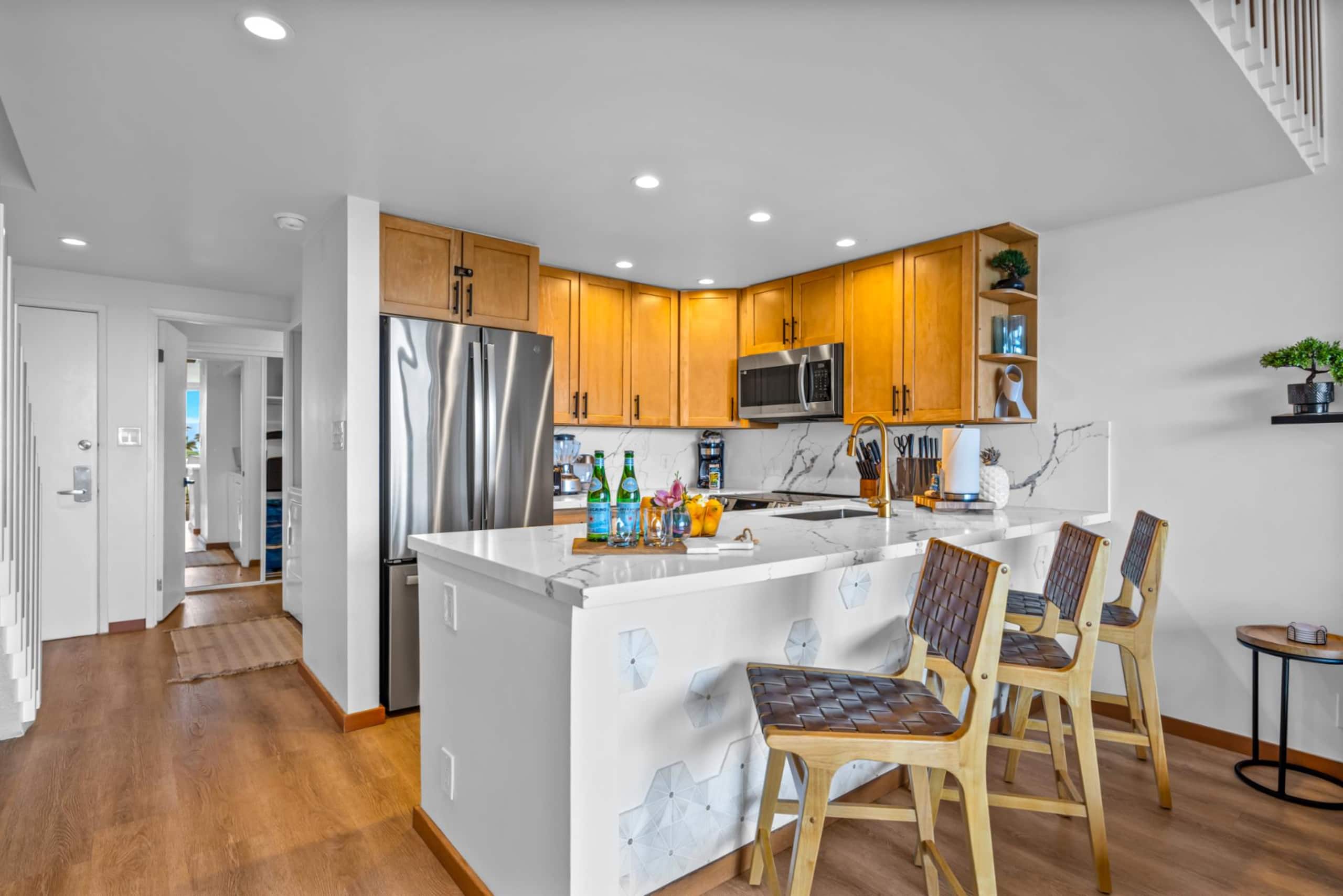 Condo in Lahaina · ★4.17 · 2 bedrooms · 2 beds · 2 baths - Image 9