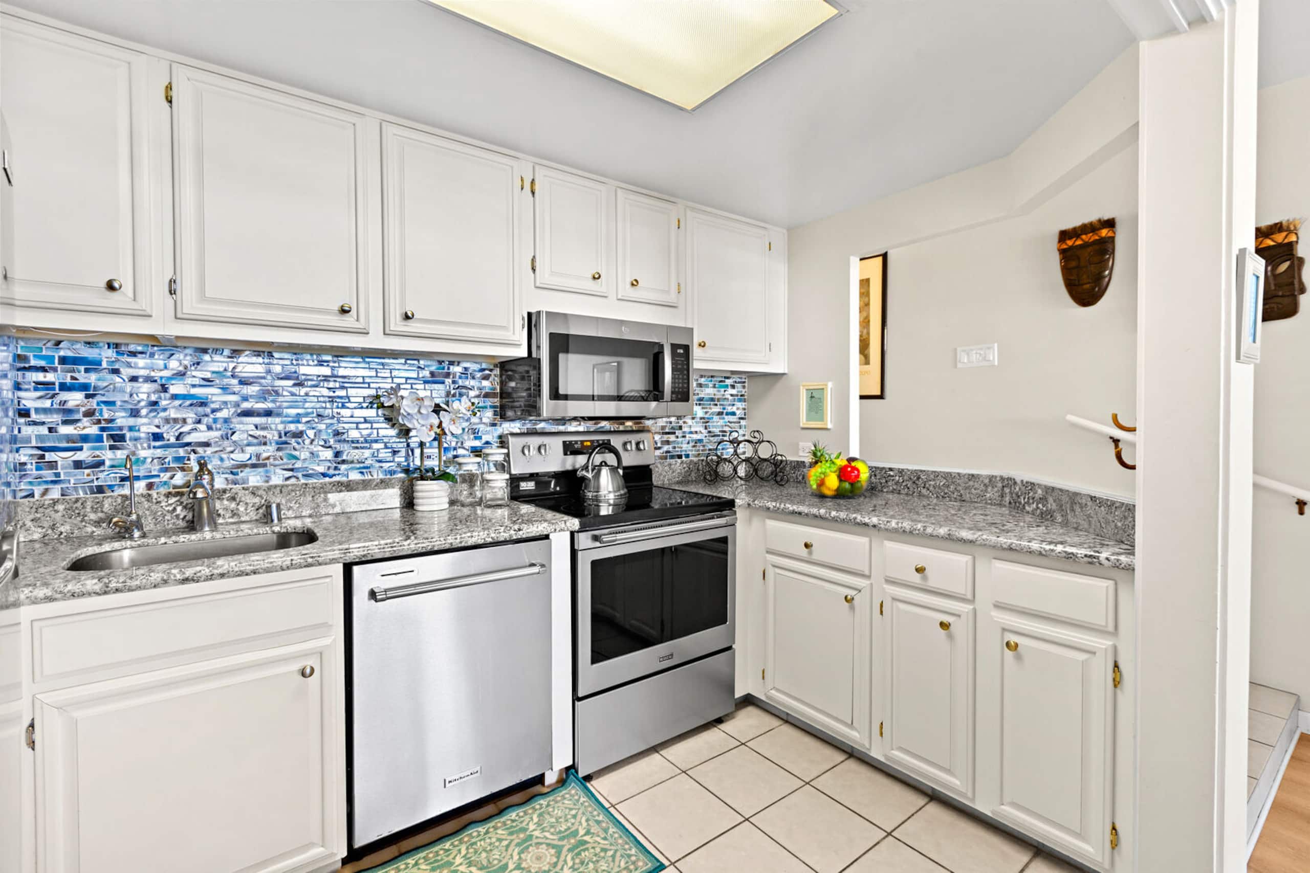 Condo in Lahaina · ★5.0 · 1 bedroom · 2 beds · 1 bath - Image 16