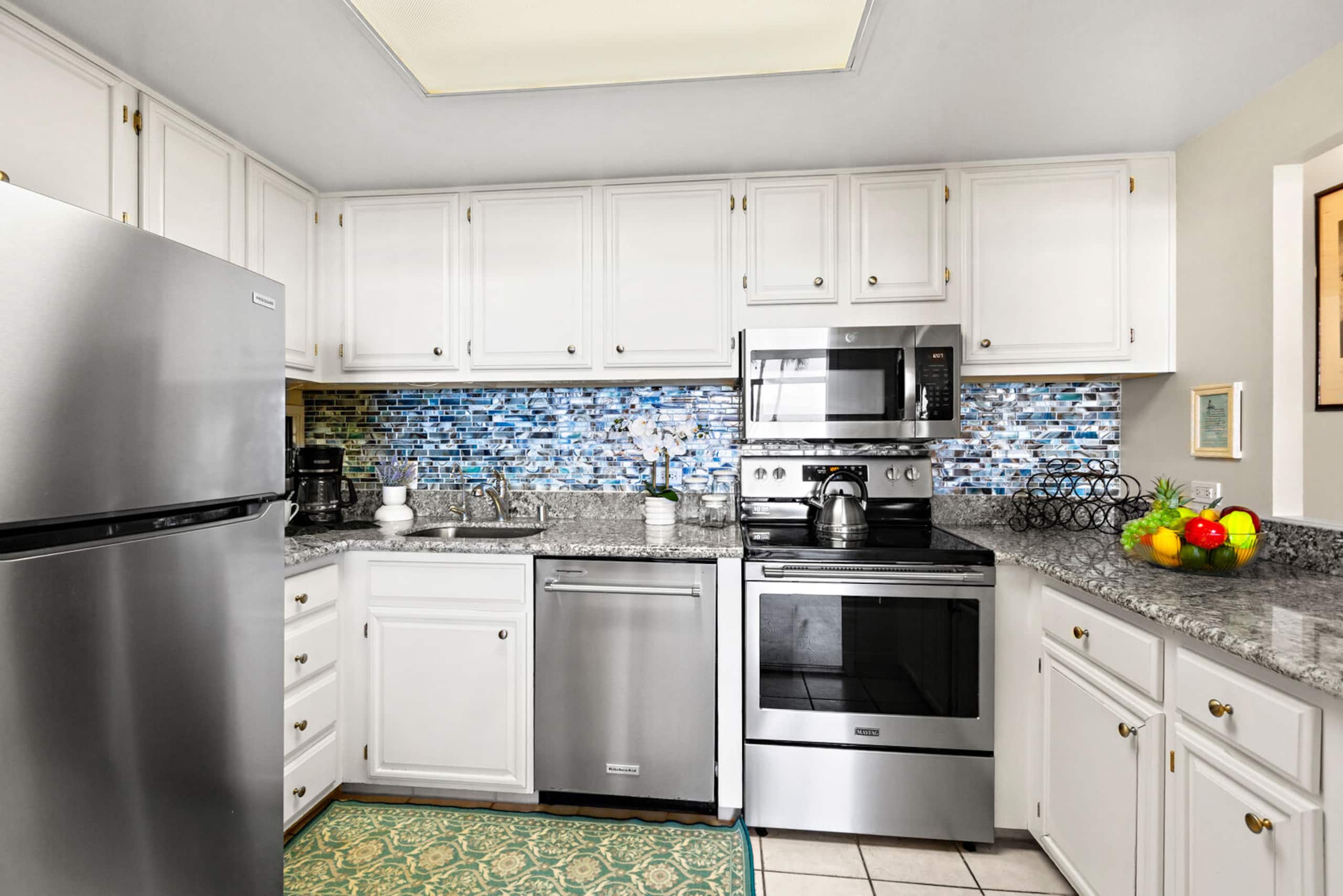 Condo in Lahaina · ★5.0 · 1 bedroom · 2 beds · 1 bath - Image 17