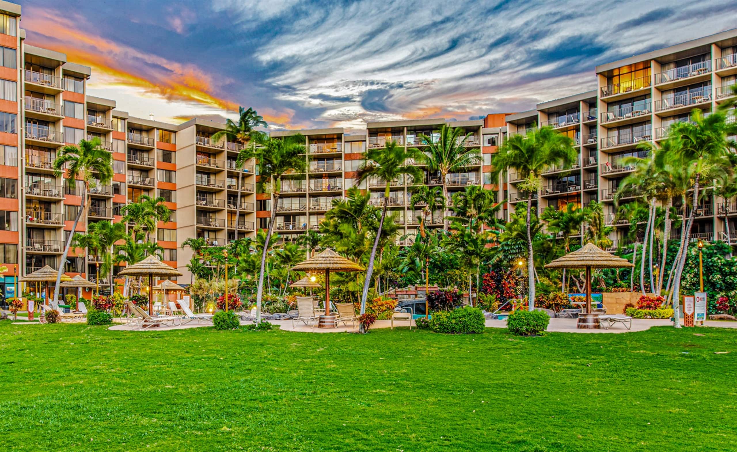 Condo in Lahaina · ★4.97 · 2 bedrooms · 4 beds · 2 baths - Image 39
