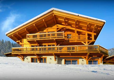 Ski family base with fireplace