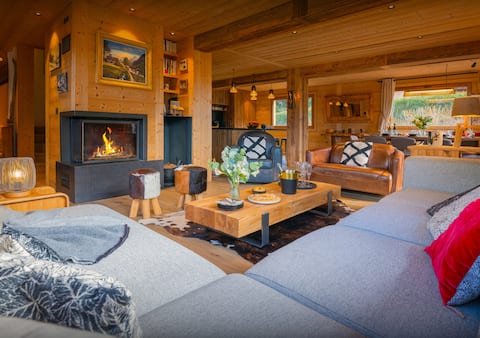 Alpine stay for 10 - hot tub and pool