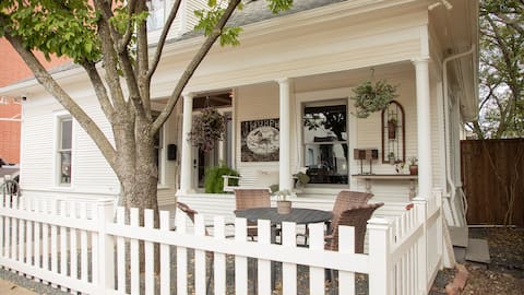 Successful Airbnb property: Next Weekend On The Square in Mc Kinney