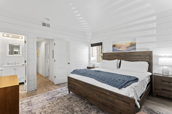 سرير كينج مع حمام داخلي