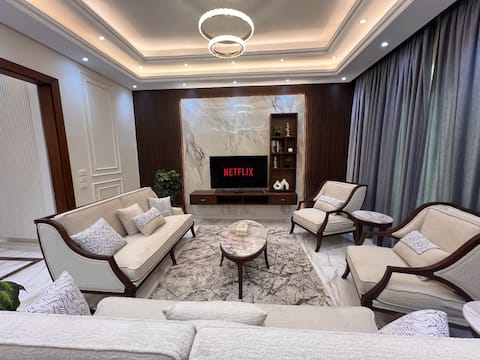 Luxury 3BR Over Nile in Garden City - By Kemetland