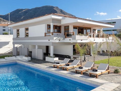 Karat Villa Bajamar