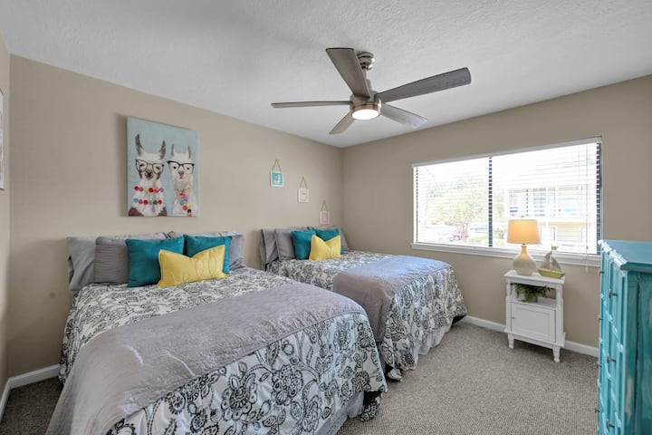 ห้องนอน #3 พร้อมเตียงใหญ่ 2 เตียง