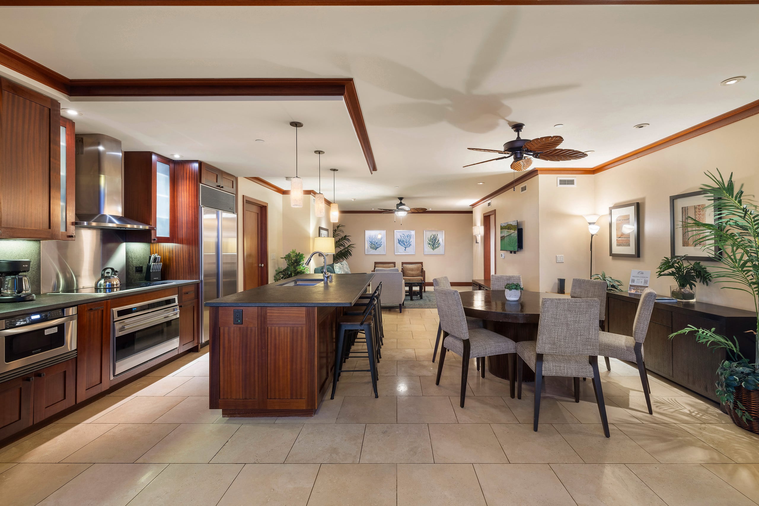Oceanfront 2BR Villa with Lagoon Views - Image 12