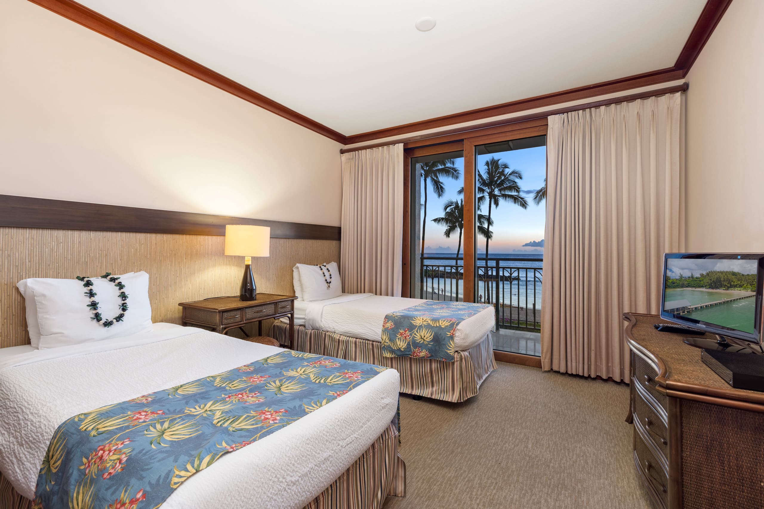 Oceanfront 2BR Villa with Lagoon Views - Image 14