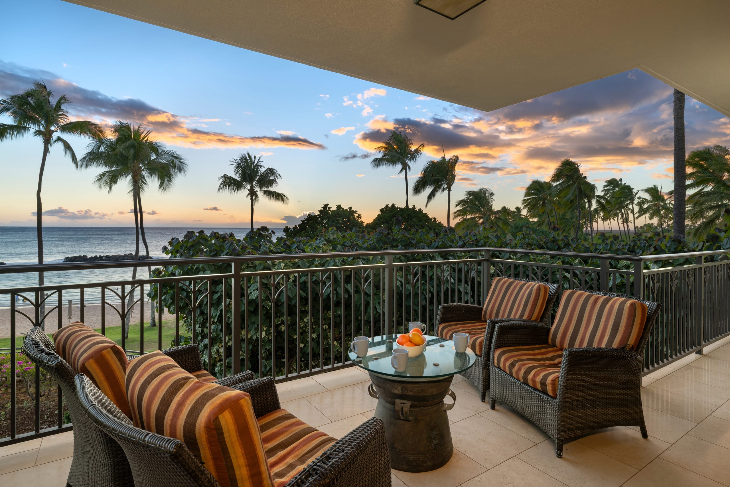 Oceanfront 2BR Villa with Lagoon Views - Image 7