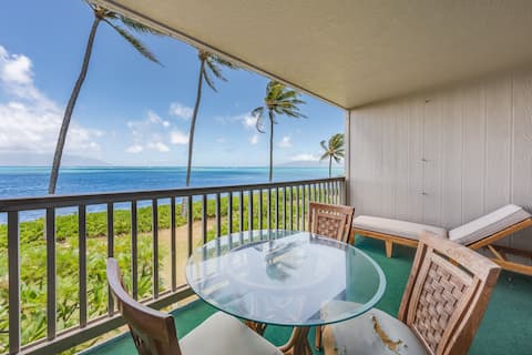 Oceanfront Moloka‘i Retreat | Wavecrest 2nd Floor