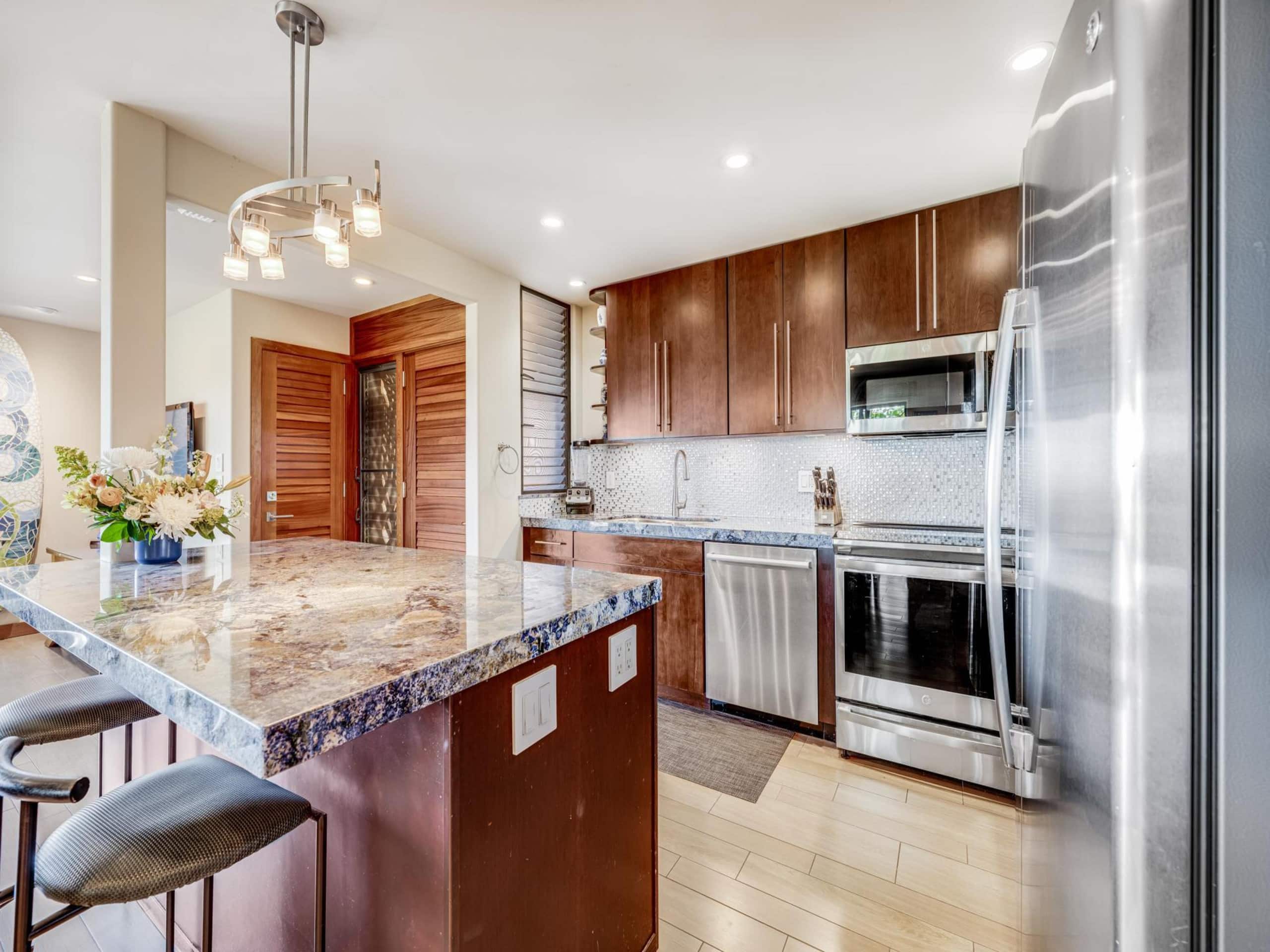 Condo in Wailea · ★4.88 · 2 bedrooms · 2 beds · 2 baths - Image 4