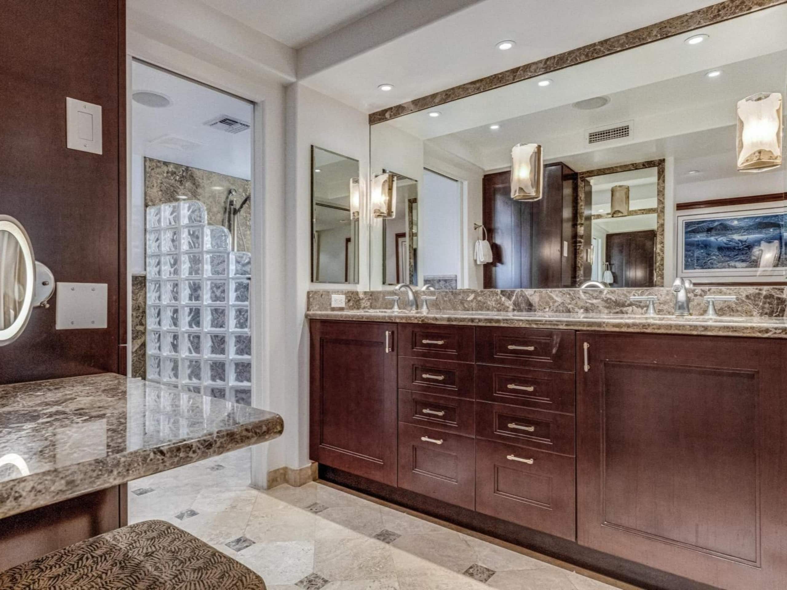 Condo in Wailea · ★4.88 · 2 bedrooms · 3 beds · 2 baths - Image 21