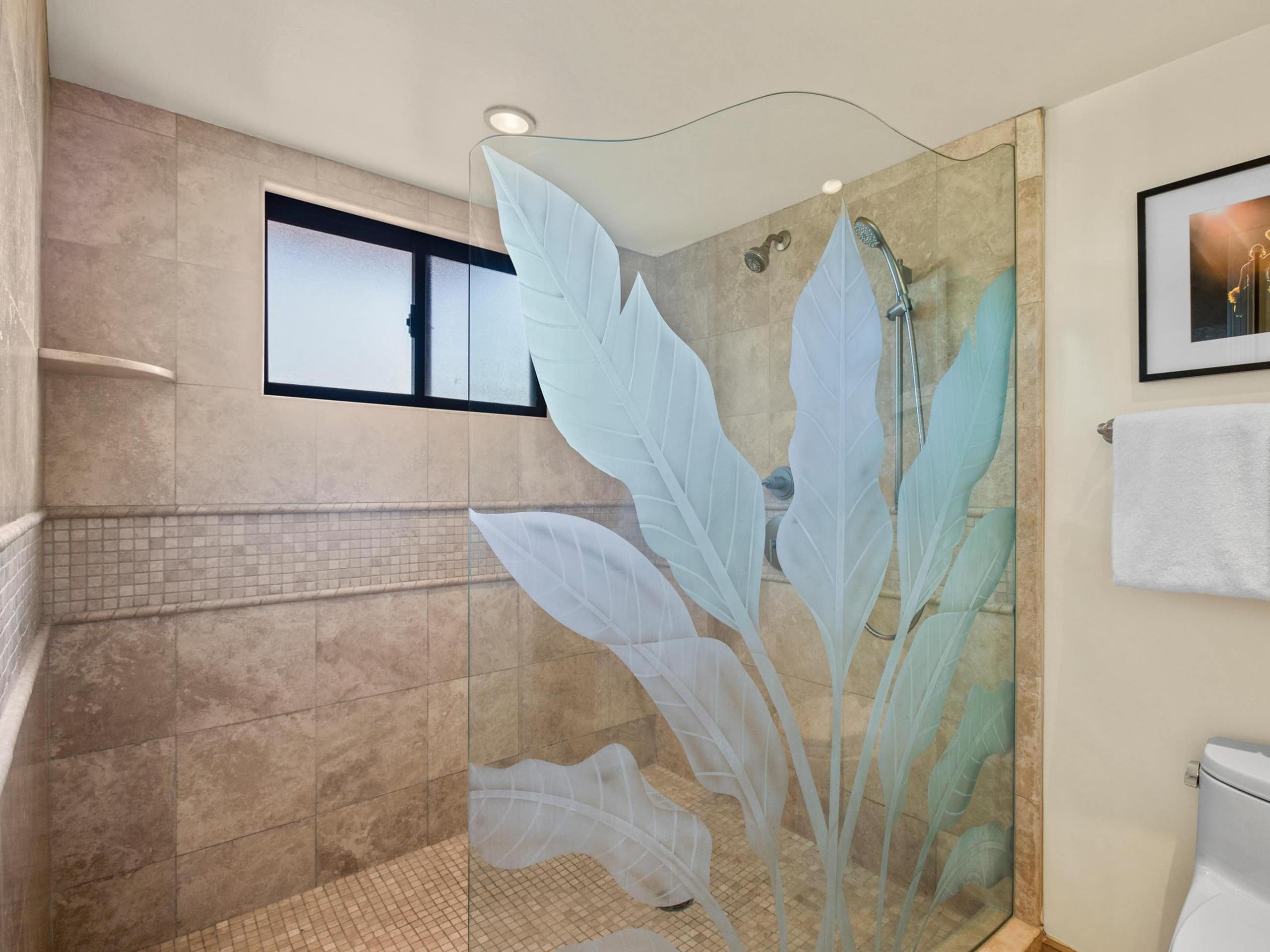 Condo in Wailea · ★4.88 · 2 bedrooms · 3 beds · 2 baths - Image 5