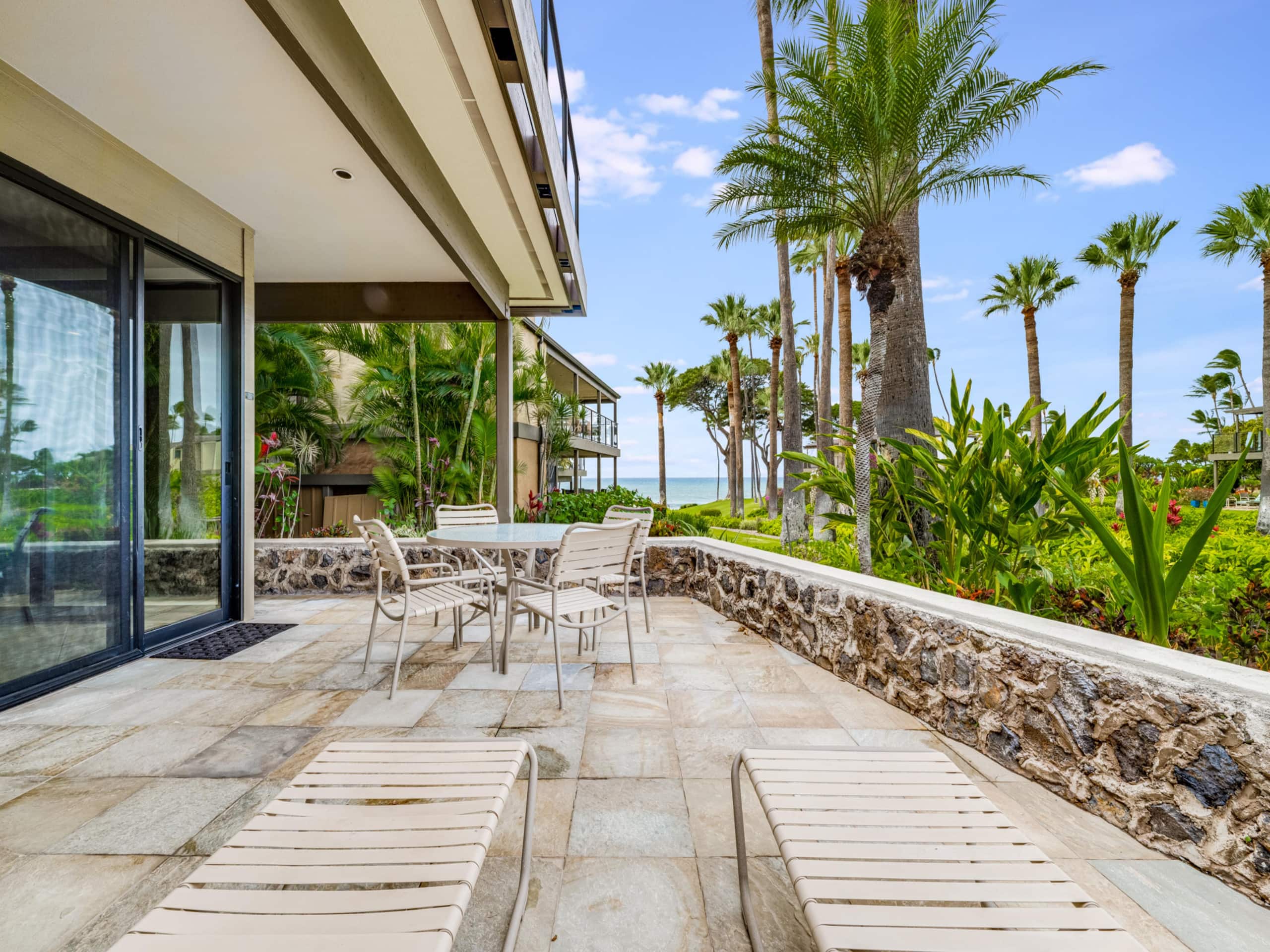 Condo in Wailea · ★5.0 · 2 bedrooms · 4 beds · 2 baths - Image 15