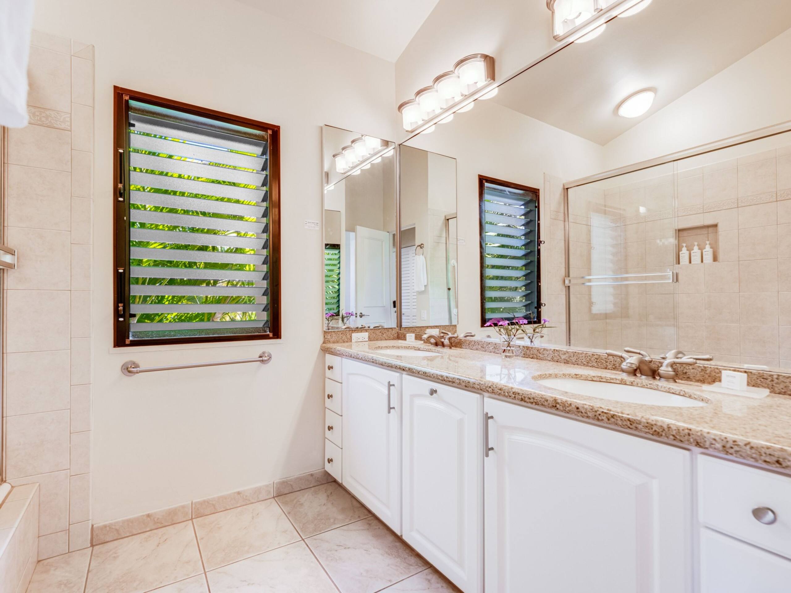Condo in Wailea · ★5.0 · 1 bedroom · 2 beds · 1 bath - Image 26