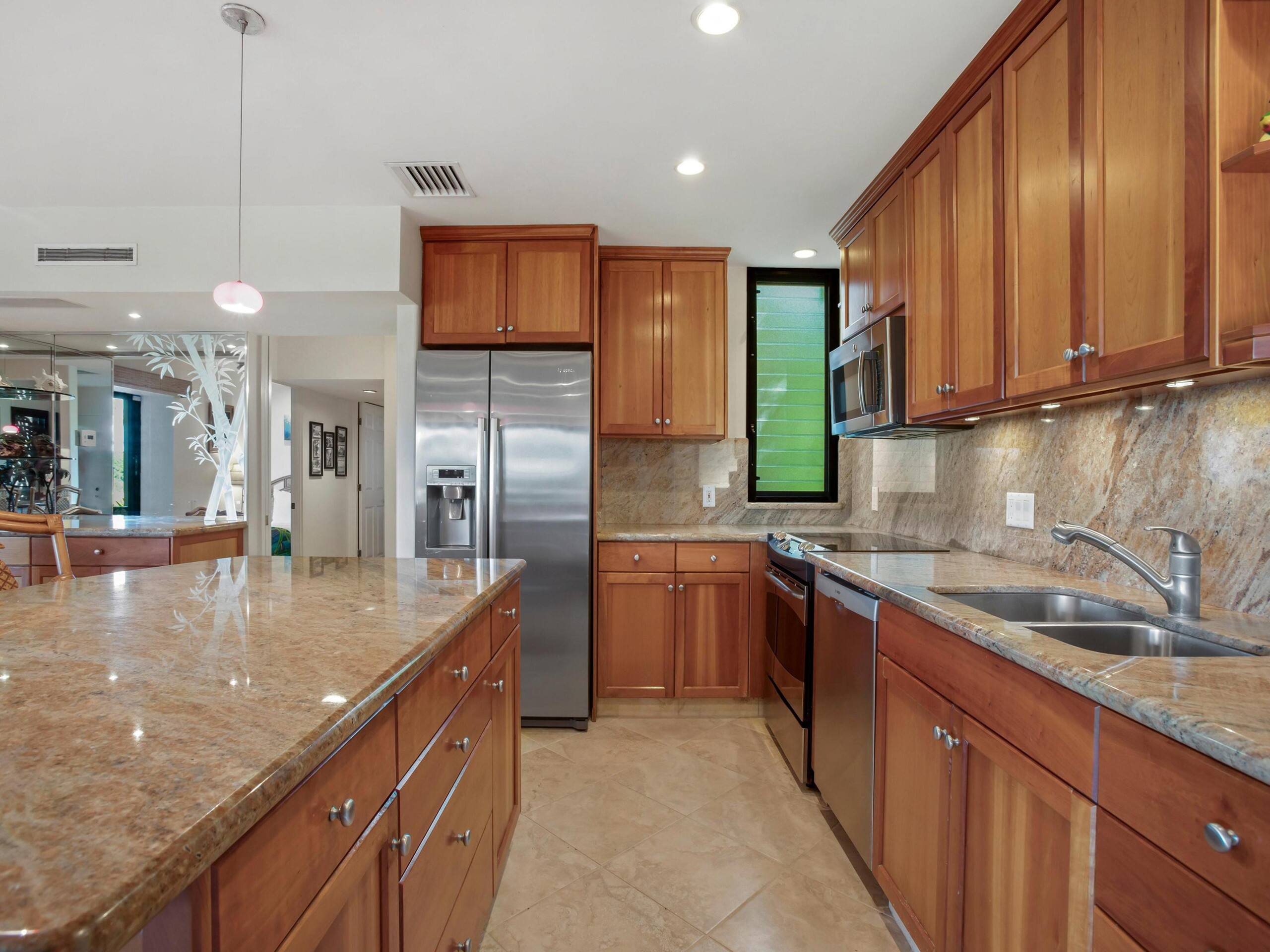 Condo in Wailea · ★5.0 · 2 bedrooms · 4 beds · 2 baths - Image 13