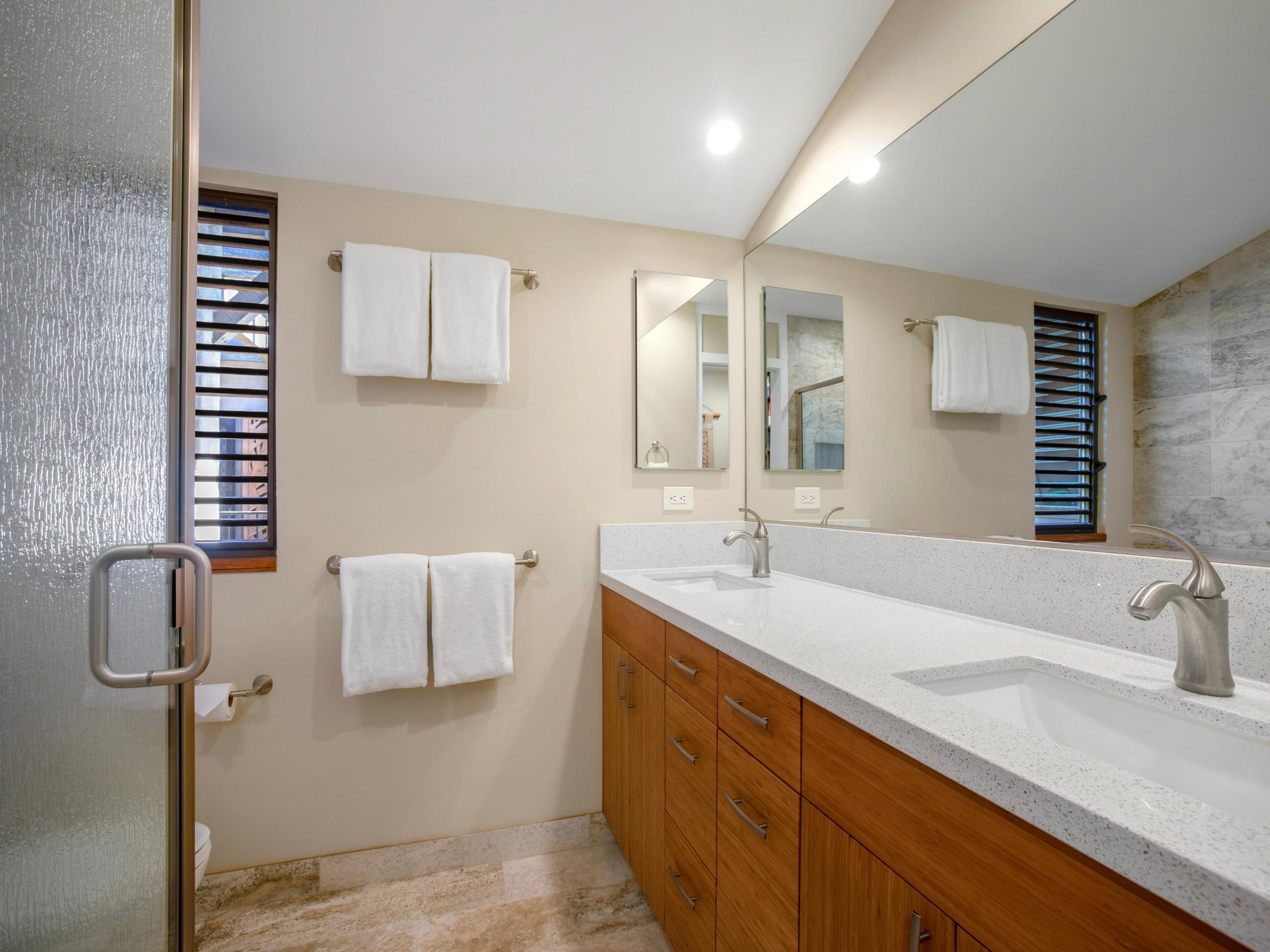 Condo in Wailea · ★4.71 · 2 bedrooms · 2 beds · 2 baths - Image 15