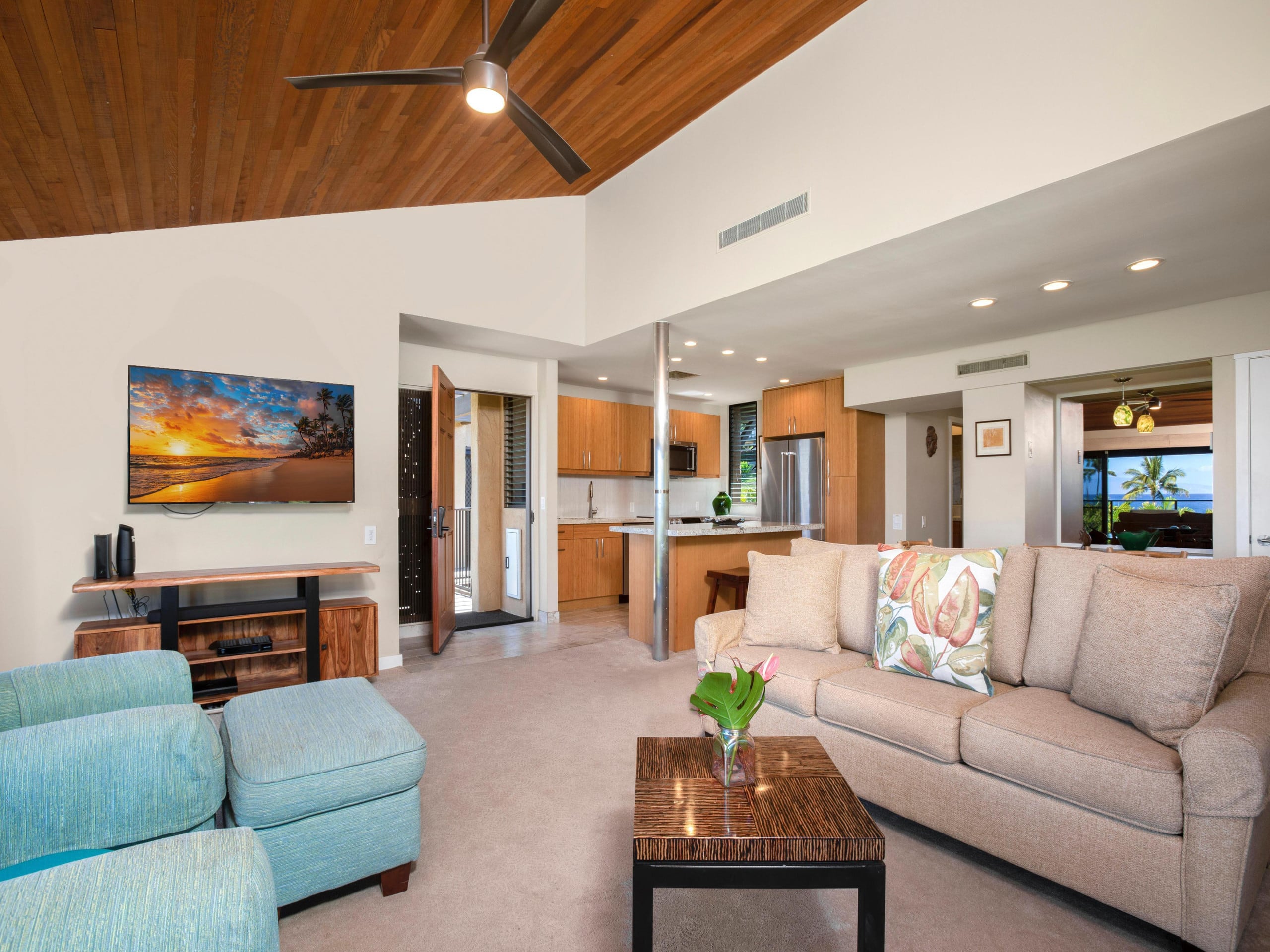 Condo in Wailea · ★4.71 · 2 bedrooms · 2 beds · 2 baths - Image 6