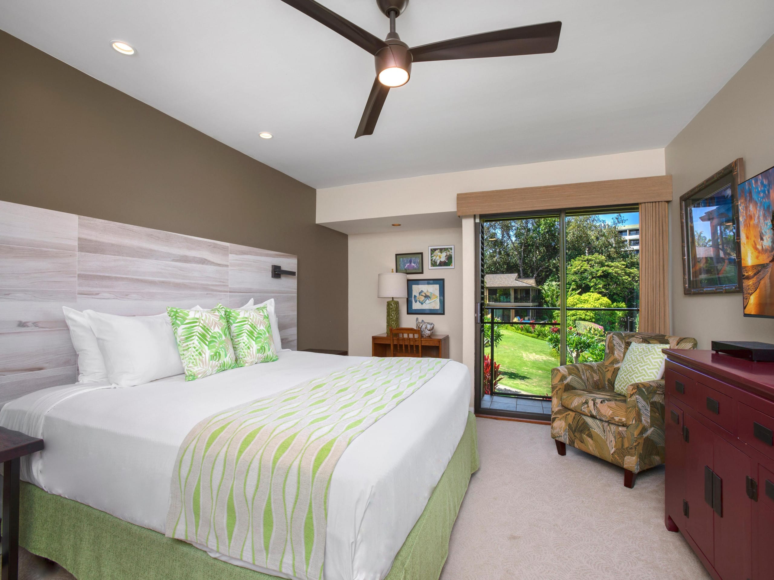 Condo in Wailea · ★4.71 · 2 bedrooms · 2 beds · 2 baths - Image 4