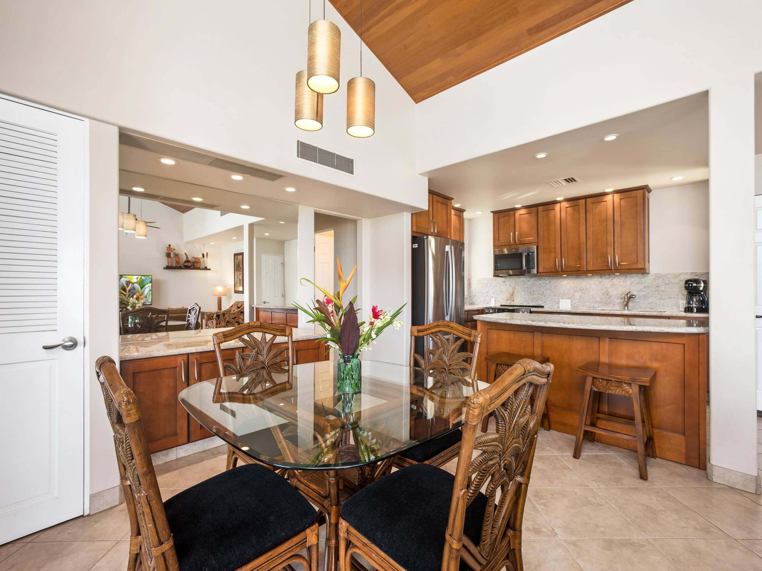 Condo in Wailea · ★5.0 · 1 bedroom · 2 beds · 2 baths - Image 10