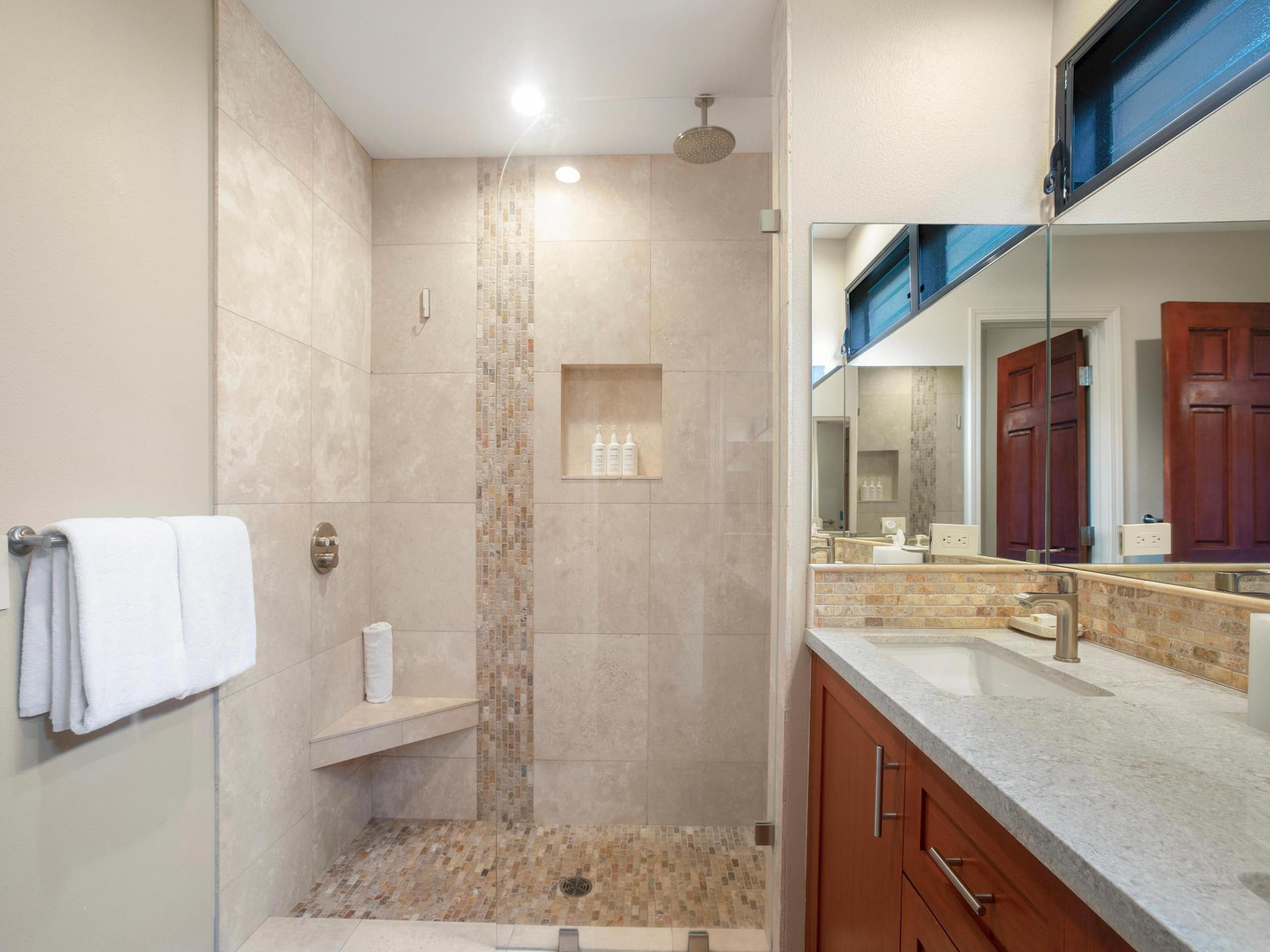 Condo in Wailea · ★5.0 · 2 bedrooms · 4 beds · 2 baths - Image 17