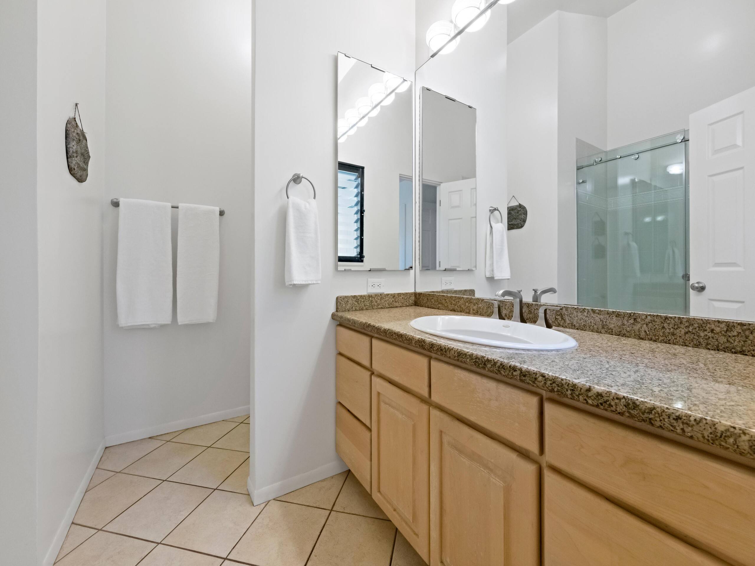 Condo in Wailea · ★5.0 · 1 bedroom · 2 beds · 2 baths - Image 12