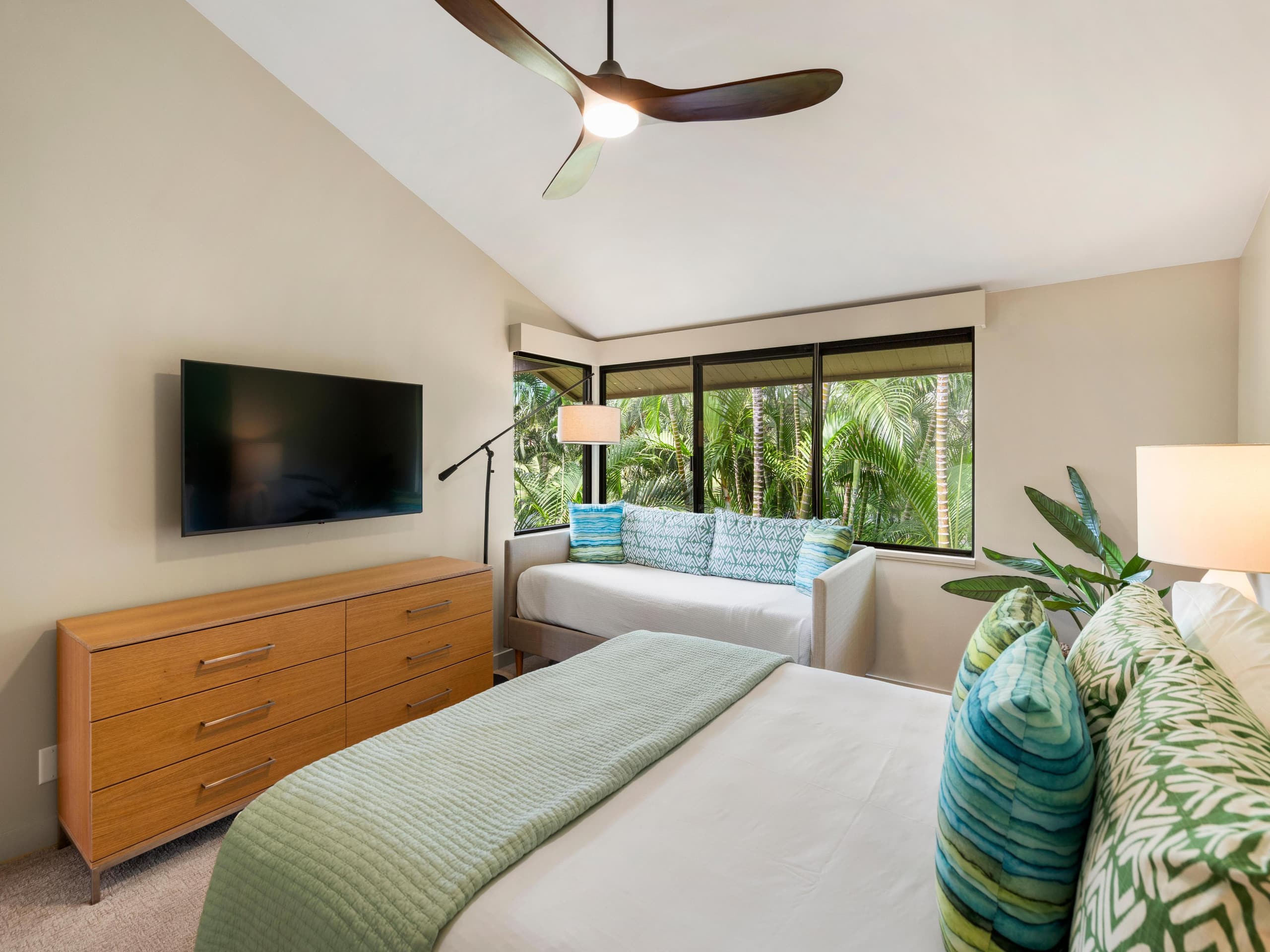 Condo in Wailea · ★4.95 · 2 bedrooms · 3 beds · 2 baths - Image 16