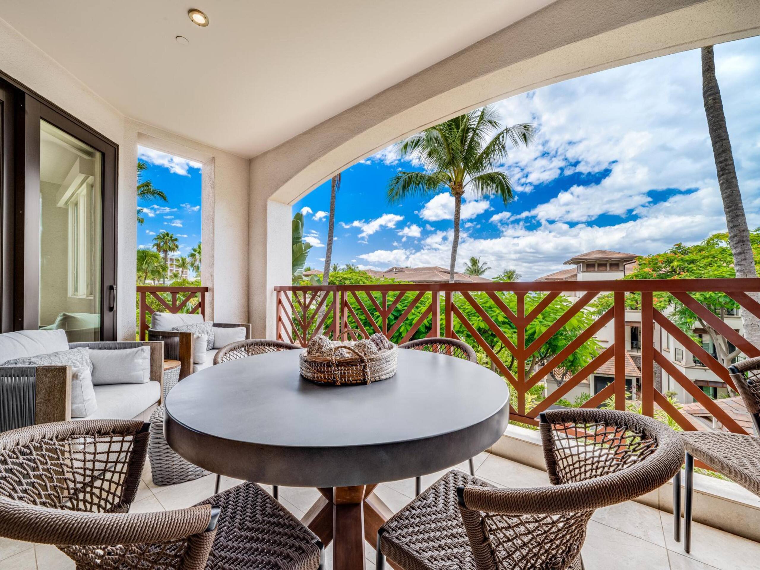 Condo in Kihei · ★5.0 · 2 bedrooms · 4 beds · 2 baths - Image 2