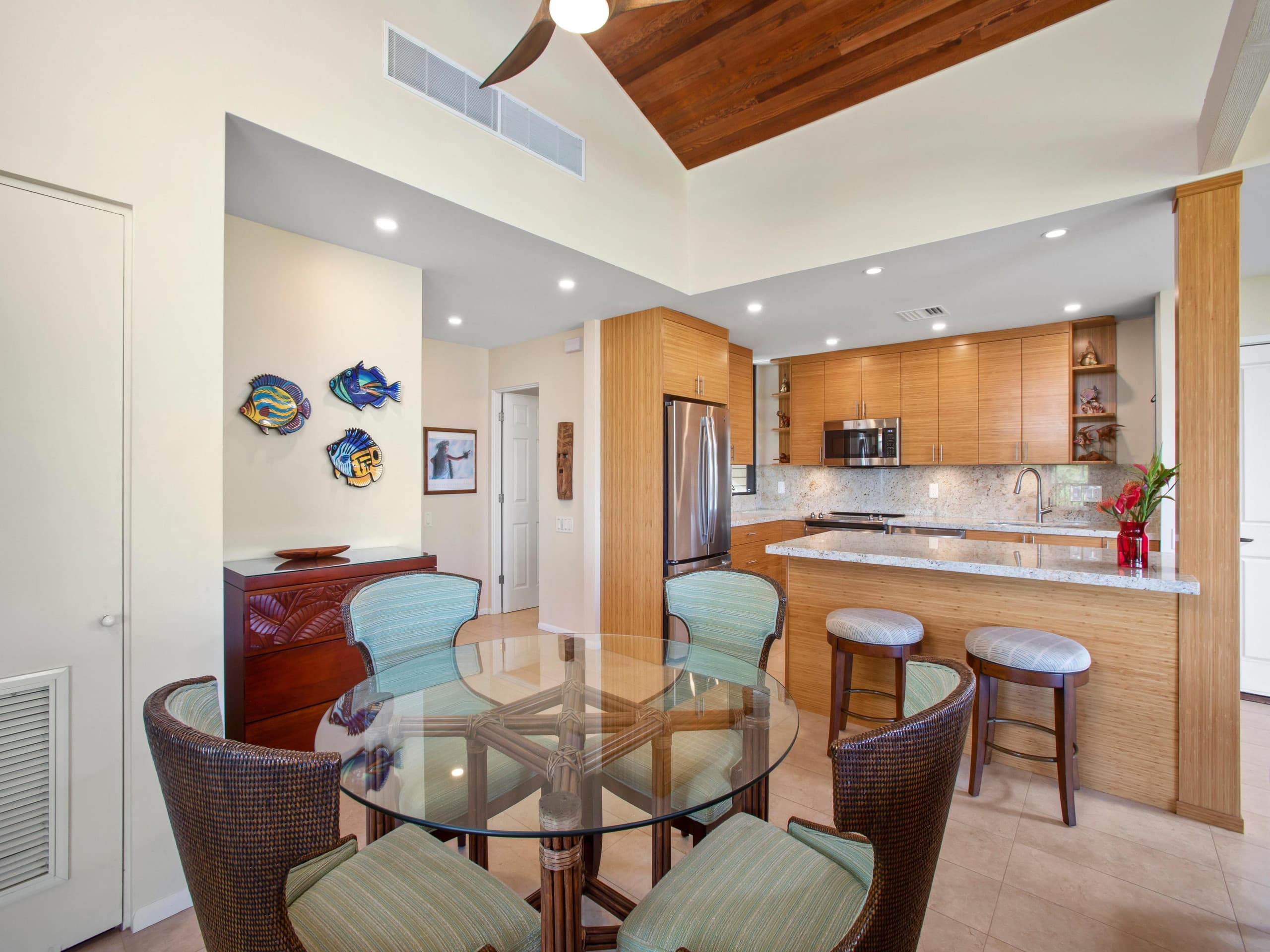 Condo in Wailea · ★5.0 · 1 bedroom · 2 beds · 2 baths - Image 12