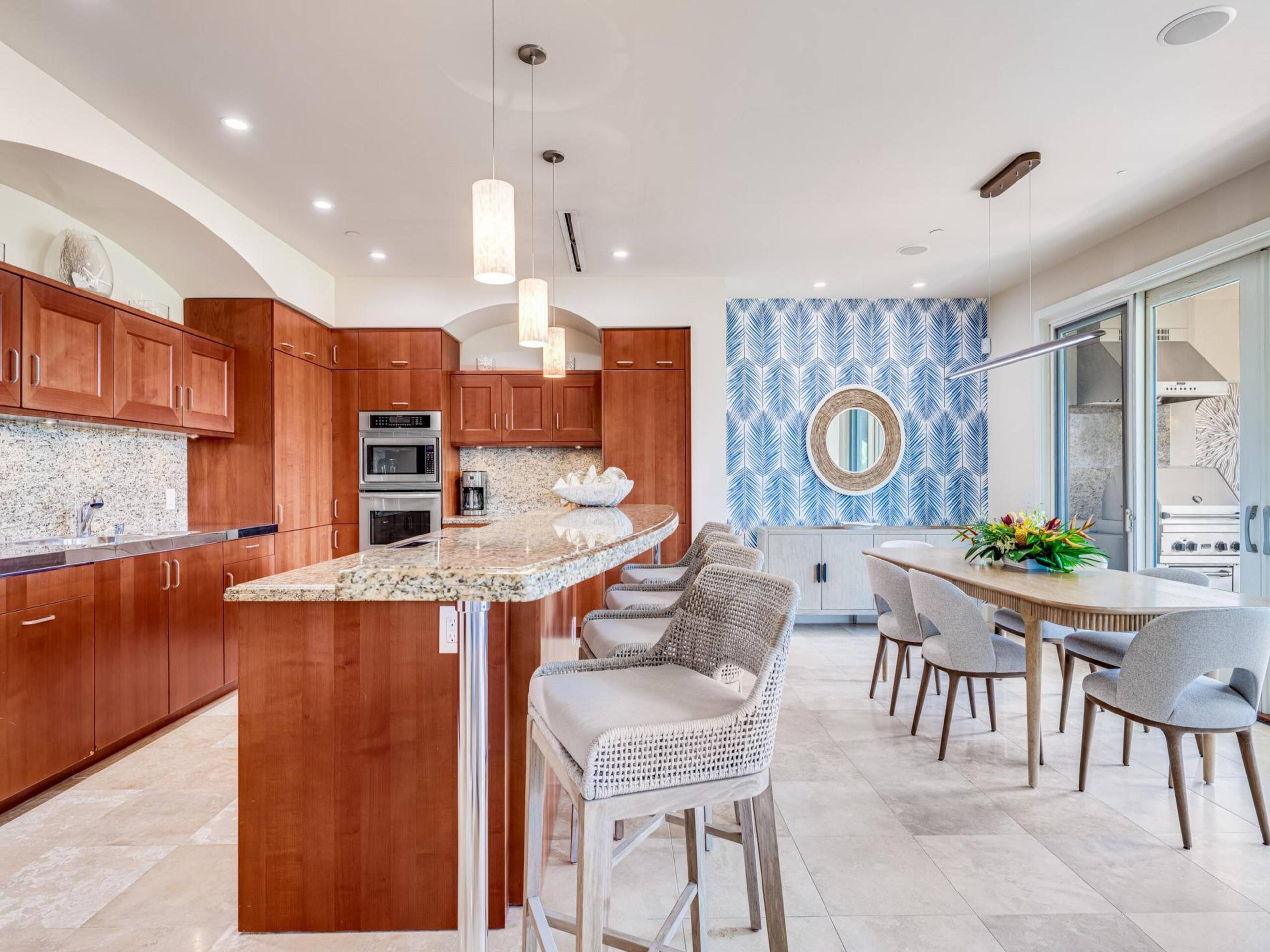 Condo in Kihei · ★5.0 · 2 bedrooms · 3 beds · 2 baths - Image 2