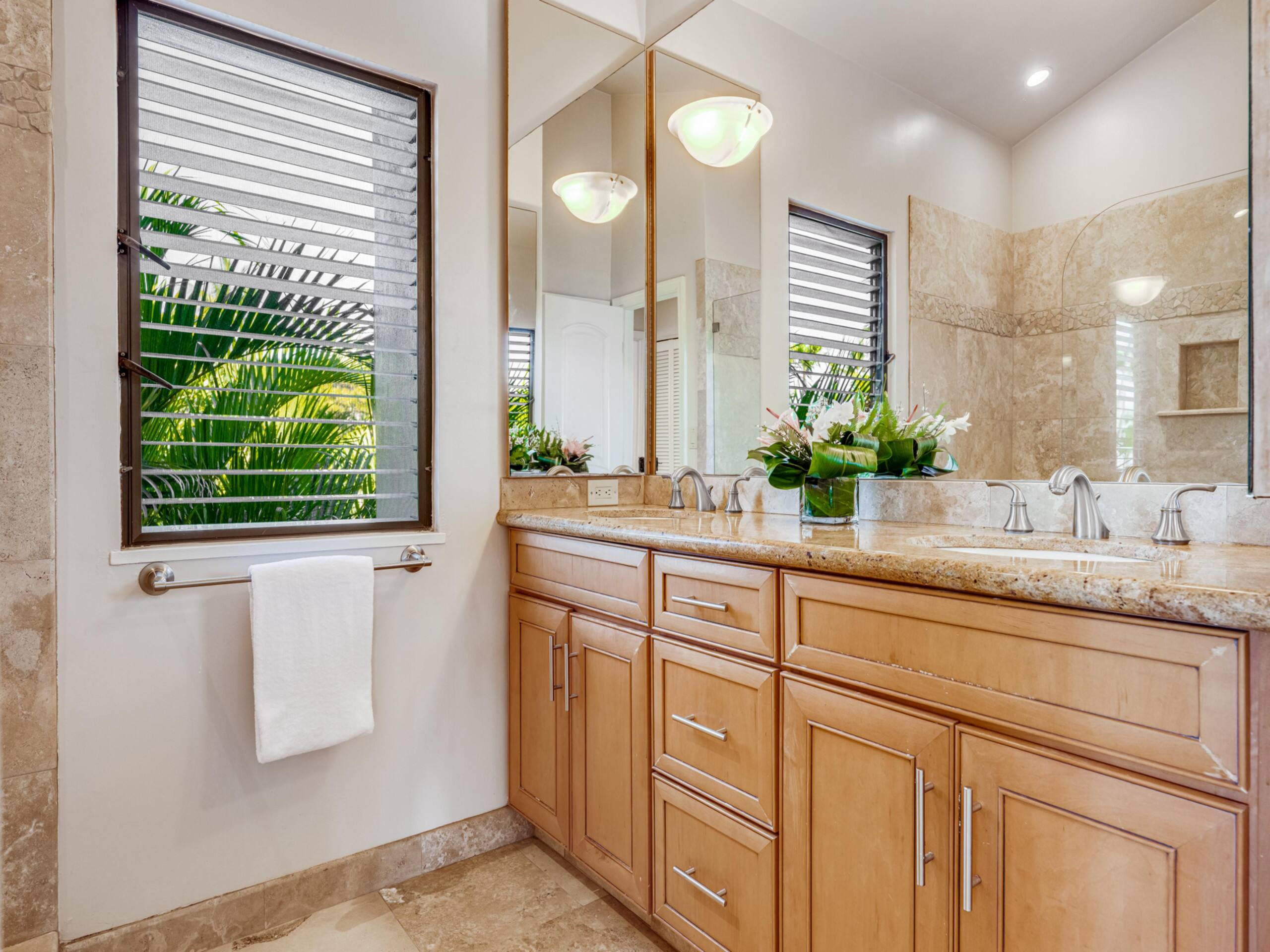 Condo in Wailea · ★5.0 · 1 bedroom · 2 beds · 1 bath - Image 19