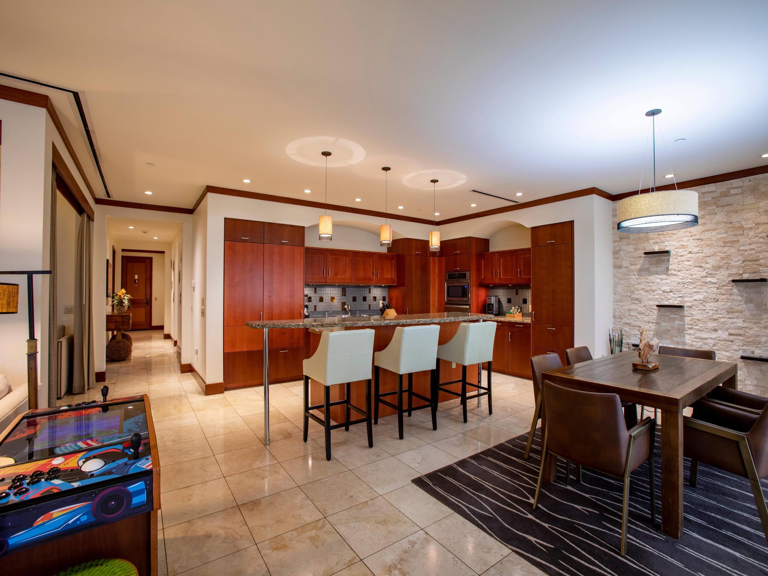 Condo in Kihei · ★5.0 · 2 bedrooms · 4 beds · 2 baths - Image 3