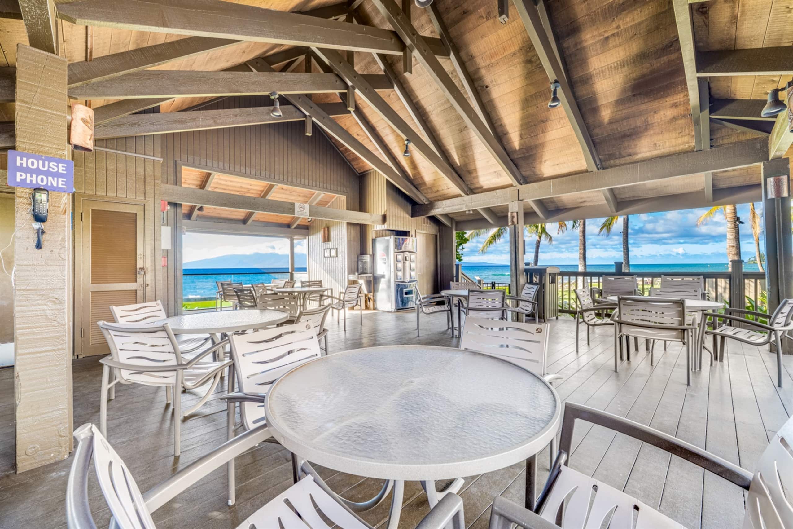 Condo in Lahaina · ★4.83 · 2 bedrooms · 4 beds · 2 baths - Image 23