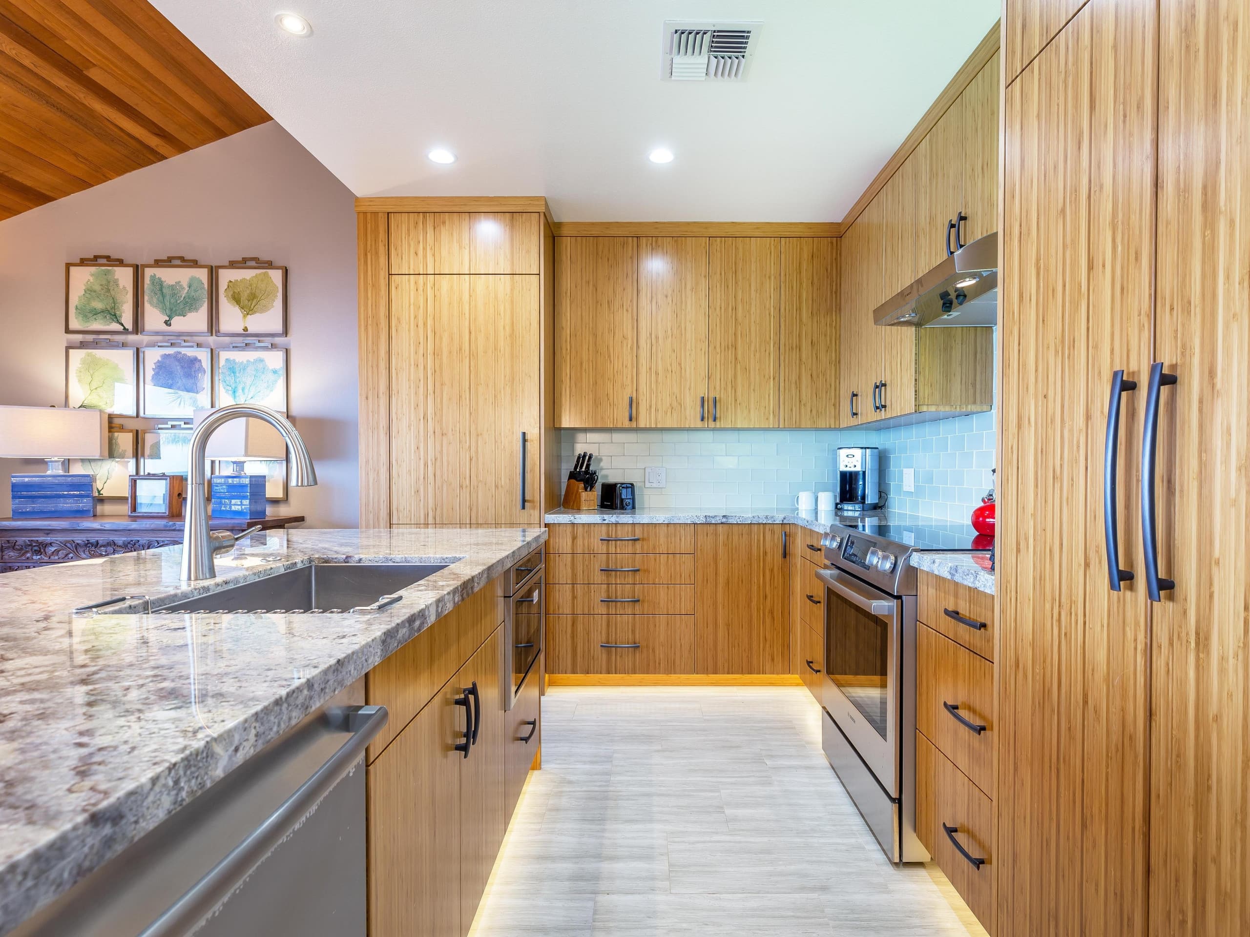Condo in Kihei · ★5.0 · 2 bedrooms · 4 beds · 2 baths - Image 13
