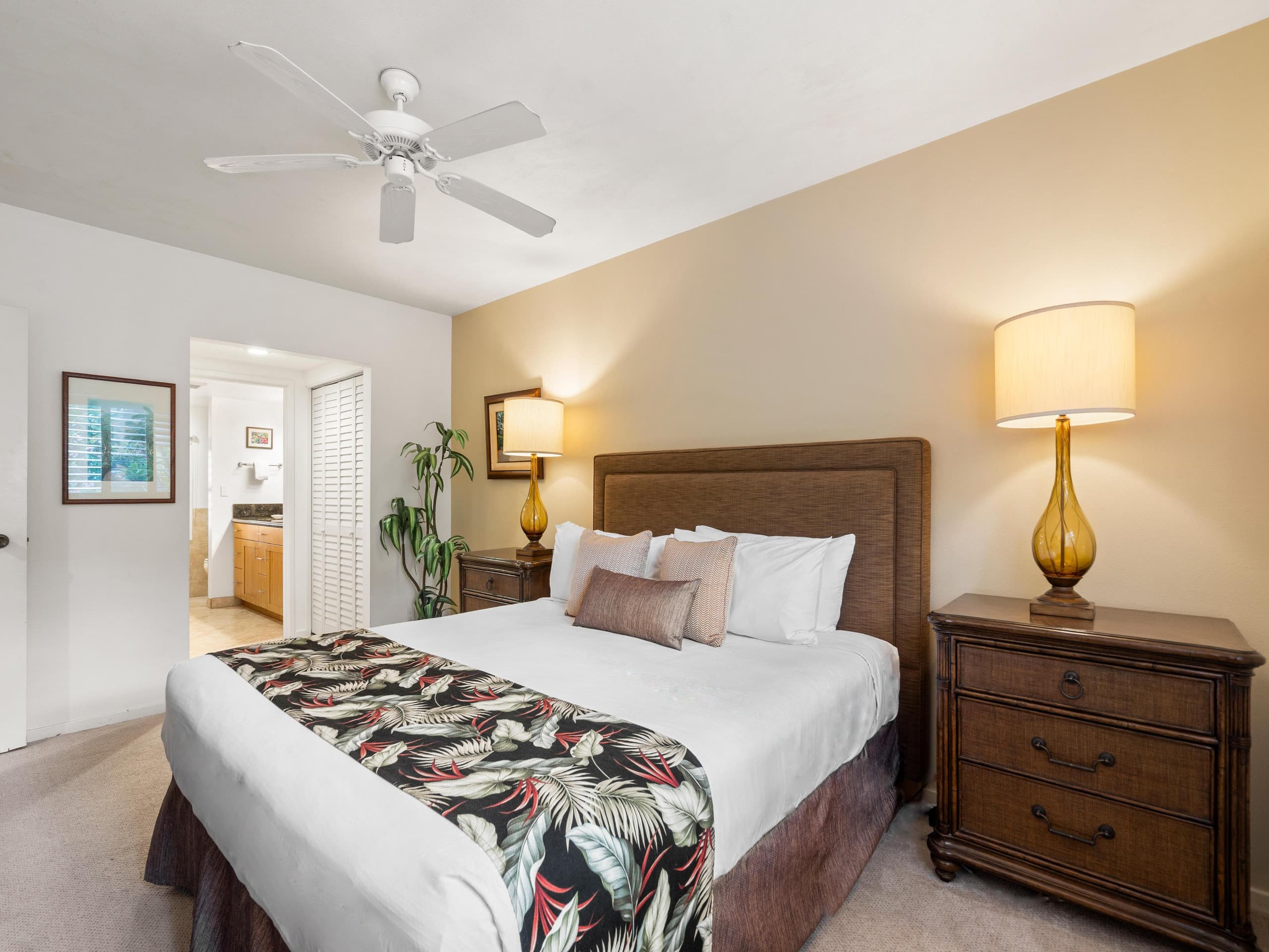 Condo in Kihei · ★5.0 · 2 bedrooms · 4 beds · 2 baths - Image 4