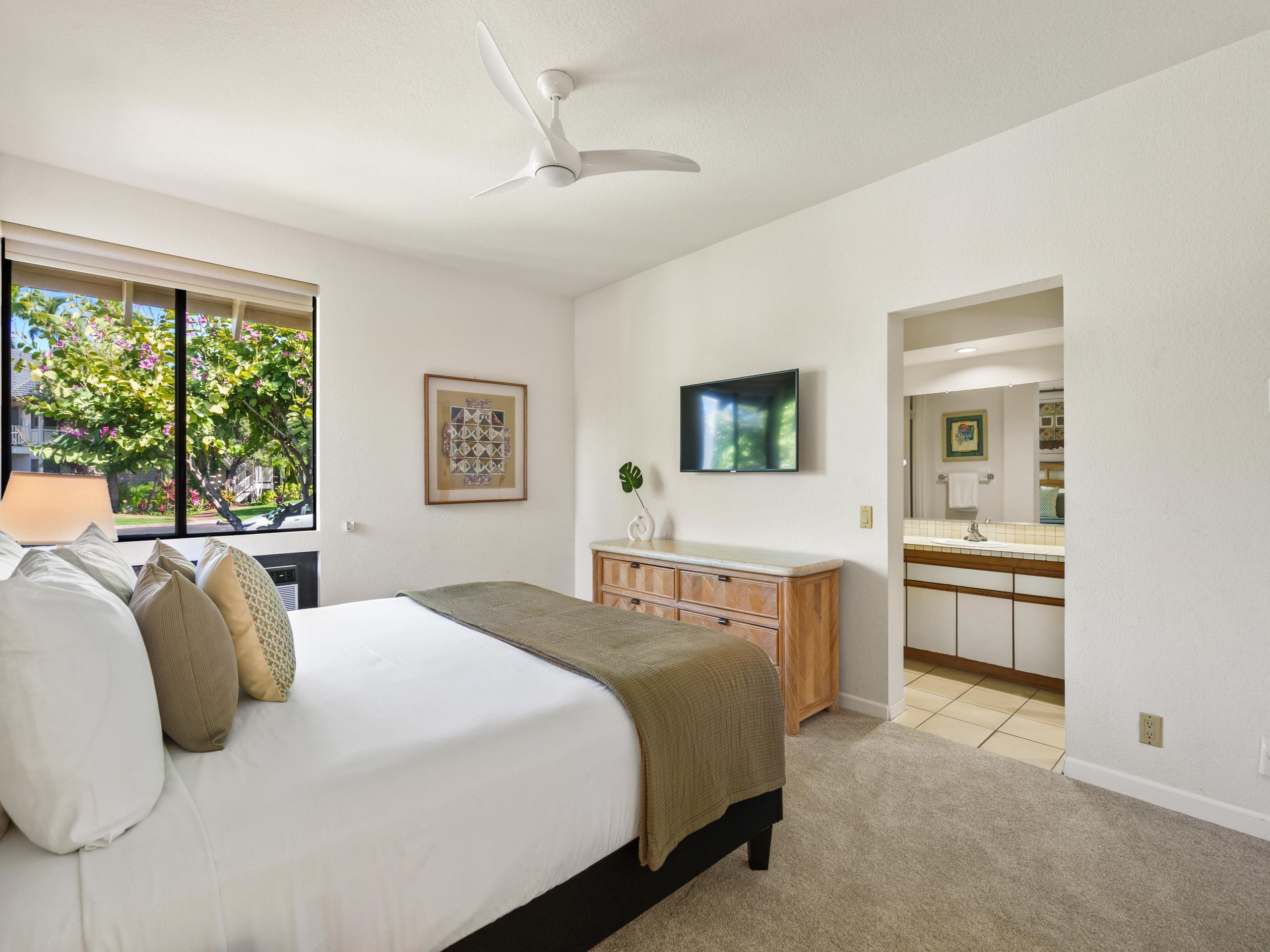 Condo in Kihei · ★4.67 · 1 bedroom · 2 beds · 2 baths - Image 19