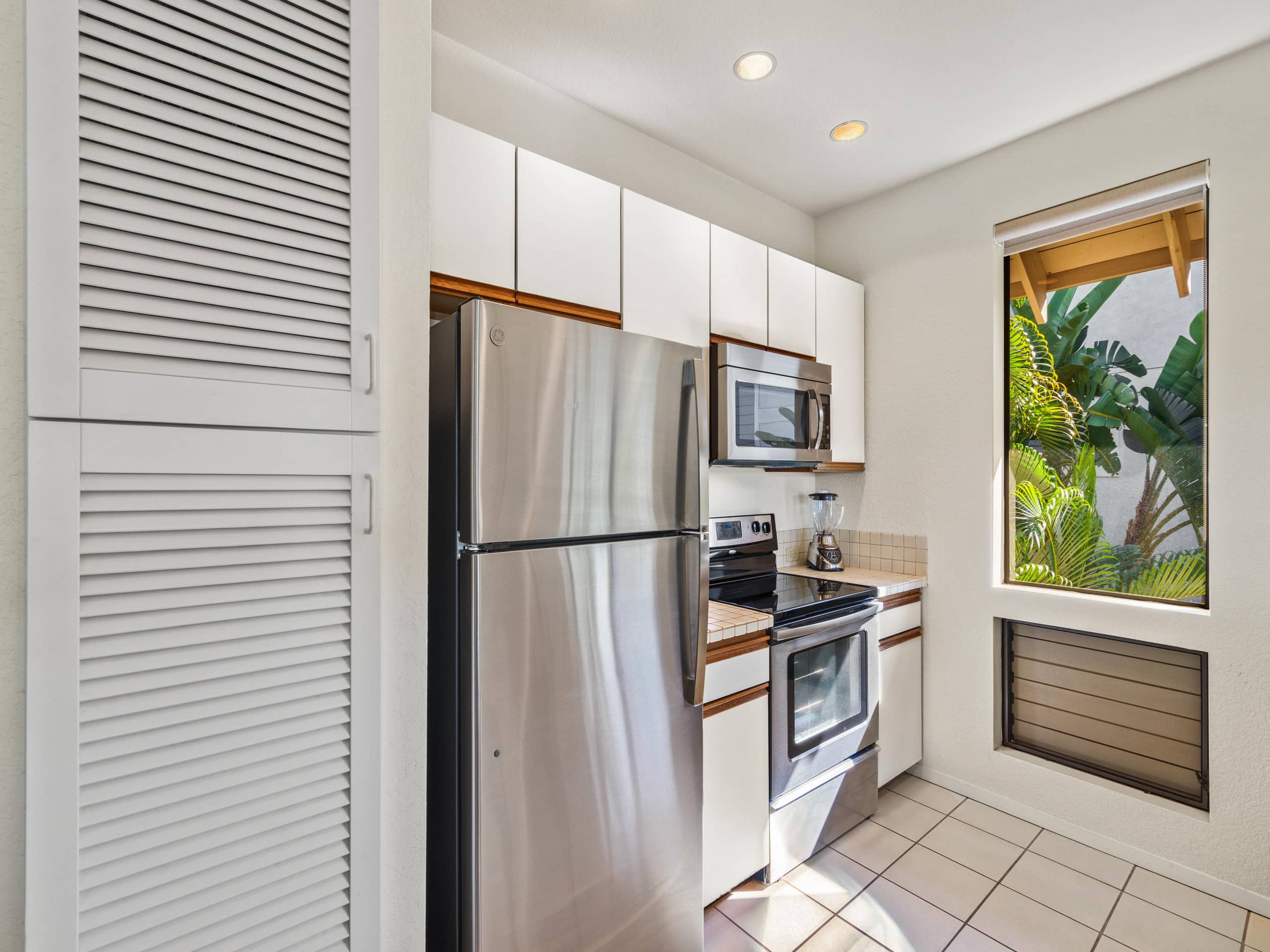 Condo in Kihei · ★4.67 · 1 bedroom · 2 beds · 2 baths - Image 10