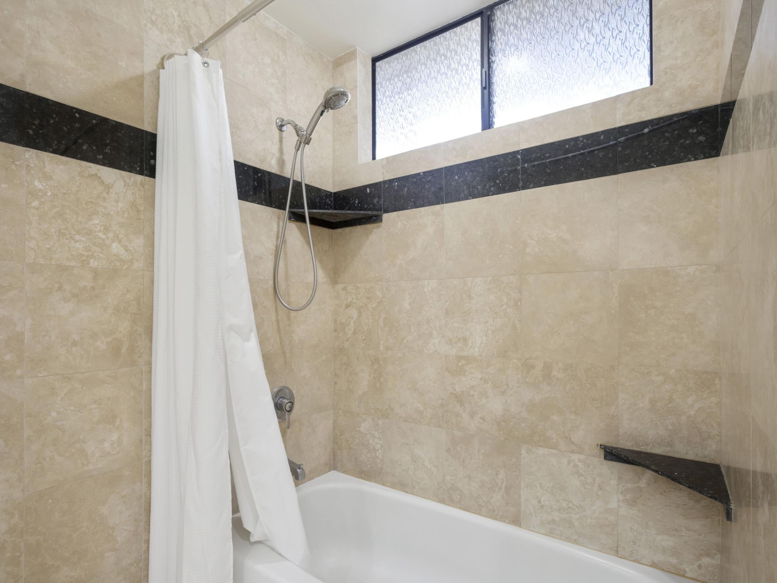 Condo in Kihei · ★4.86 · 2 bedrooms · 4 beds · 2 private baths - Image 17