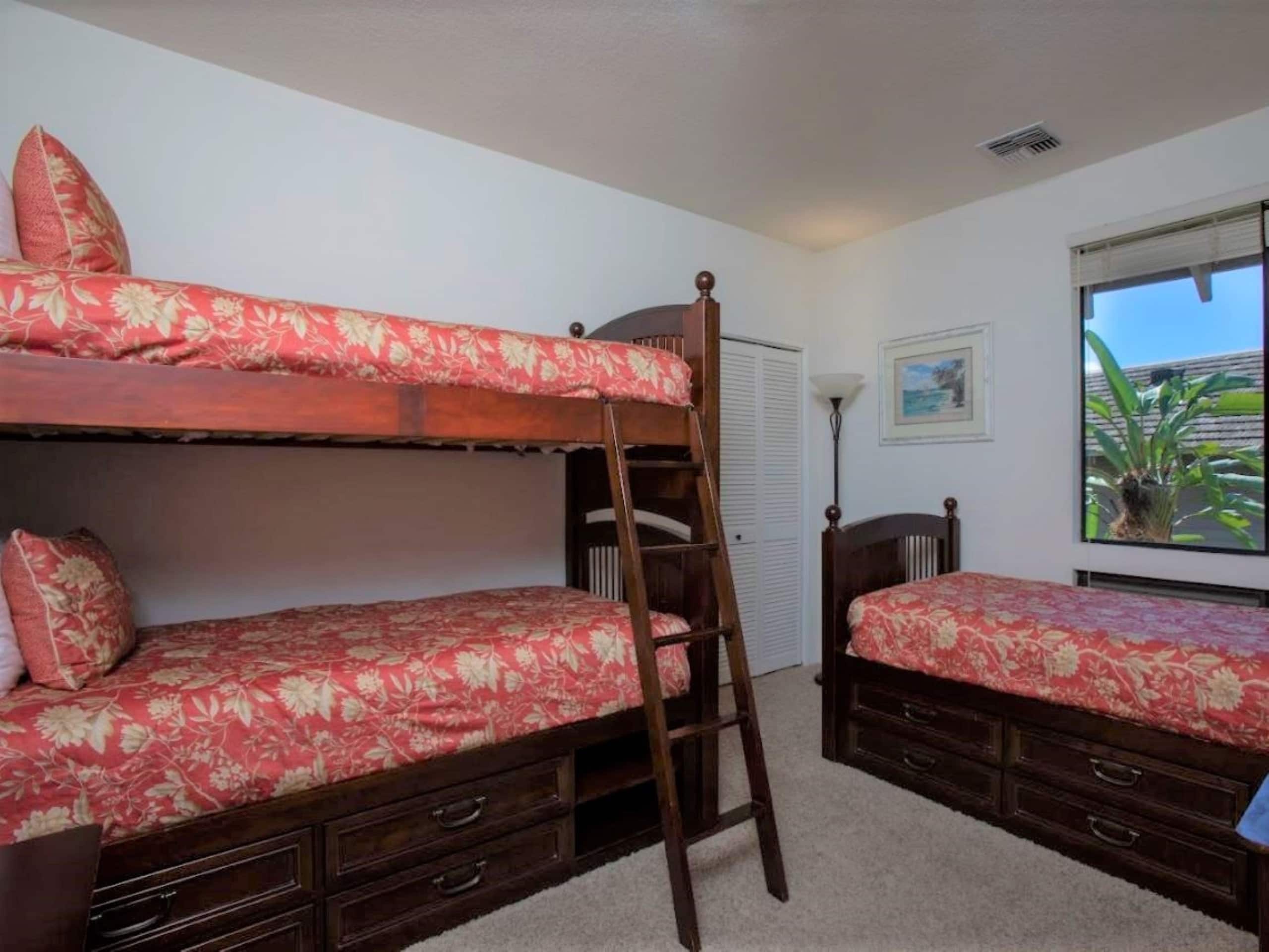 Condo in Kihei · ★4.86 · 3 bedrooms · 5 beds · 2 baths - Image 30