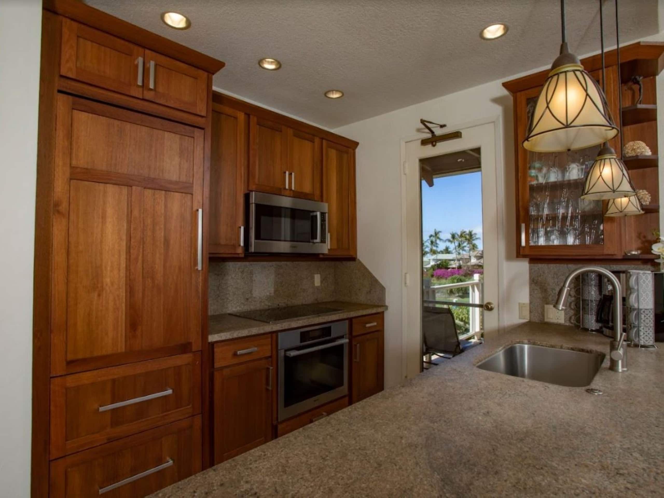 Condo in Kihei · ★4.86 · 3 bedrooms · 5 beds · 2 baths - Image 10